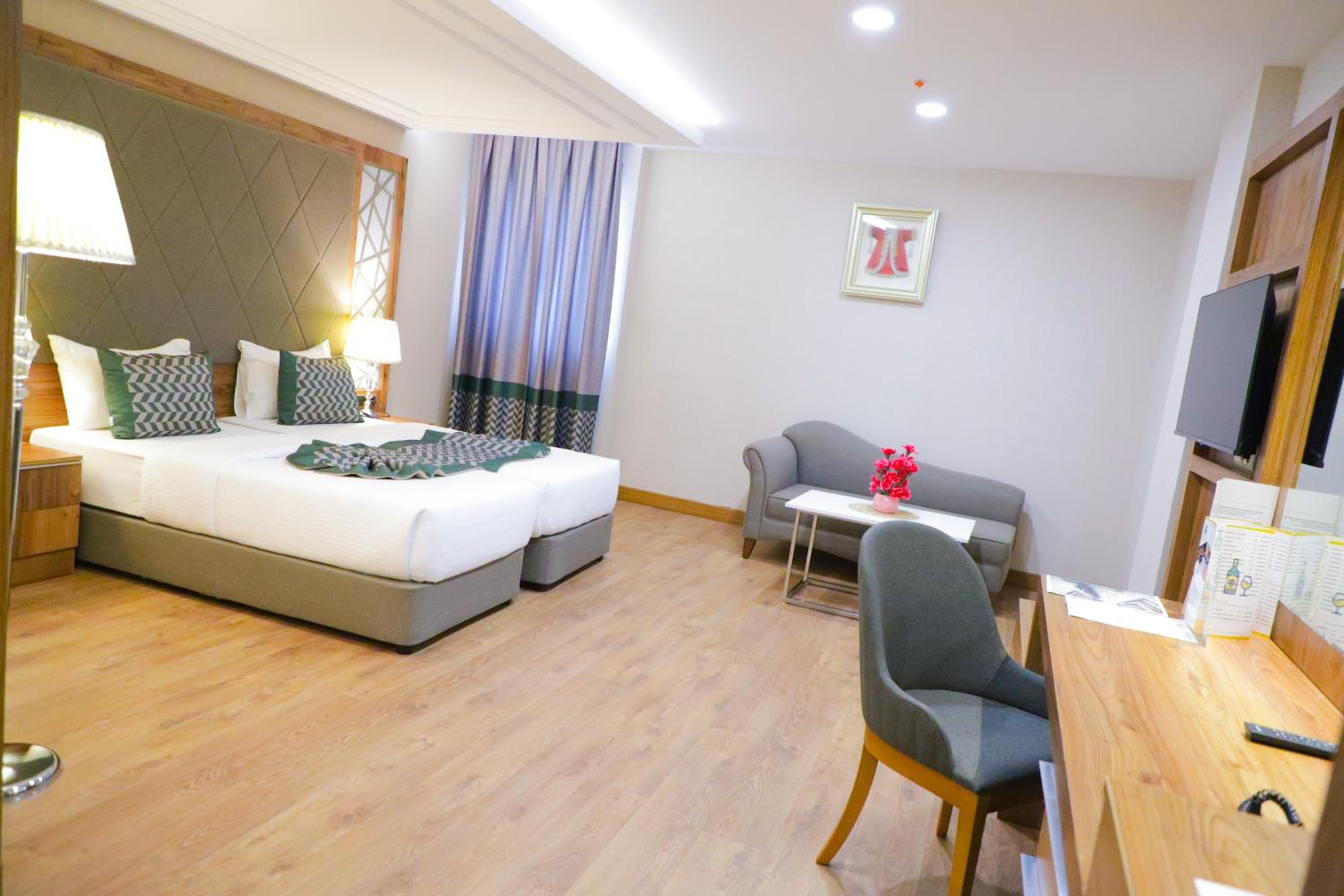 Large Twin Room