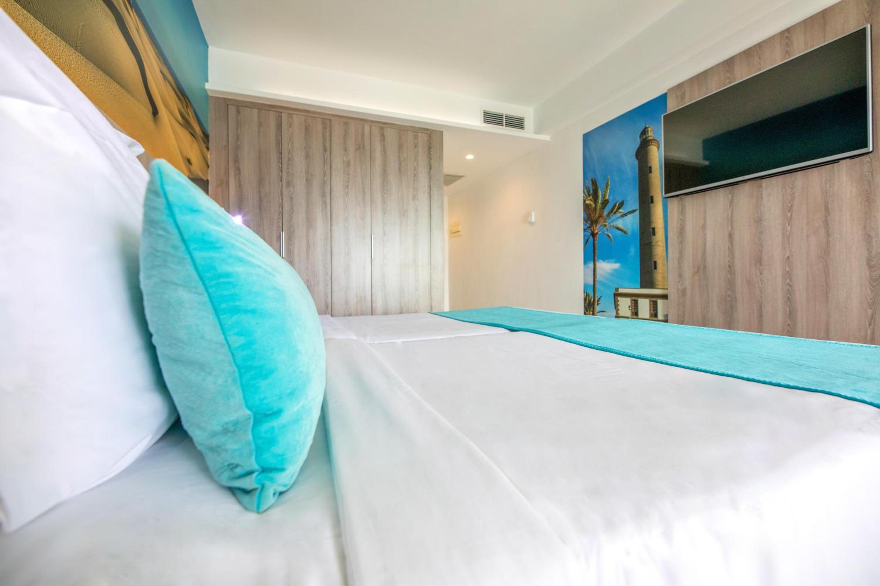Deluxe twin room with Partial sea views  photo 3
