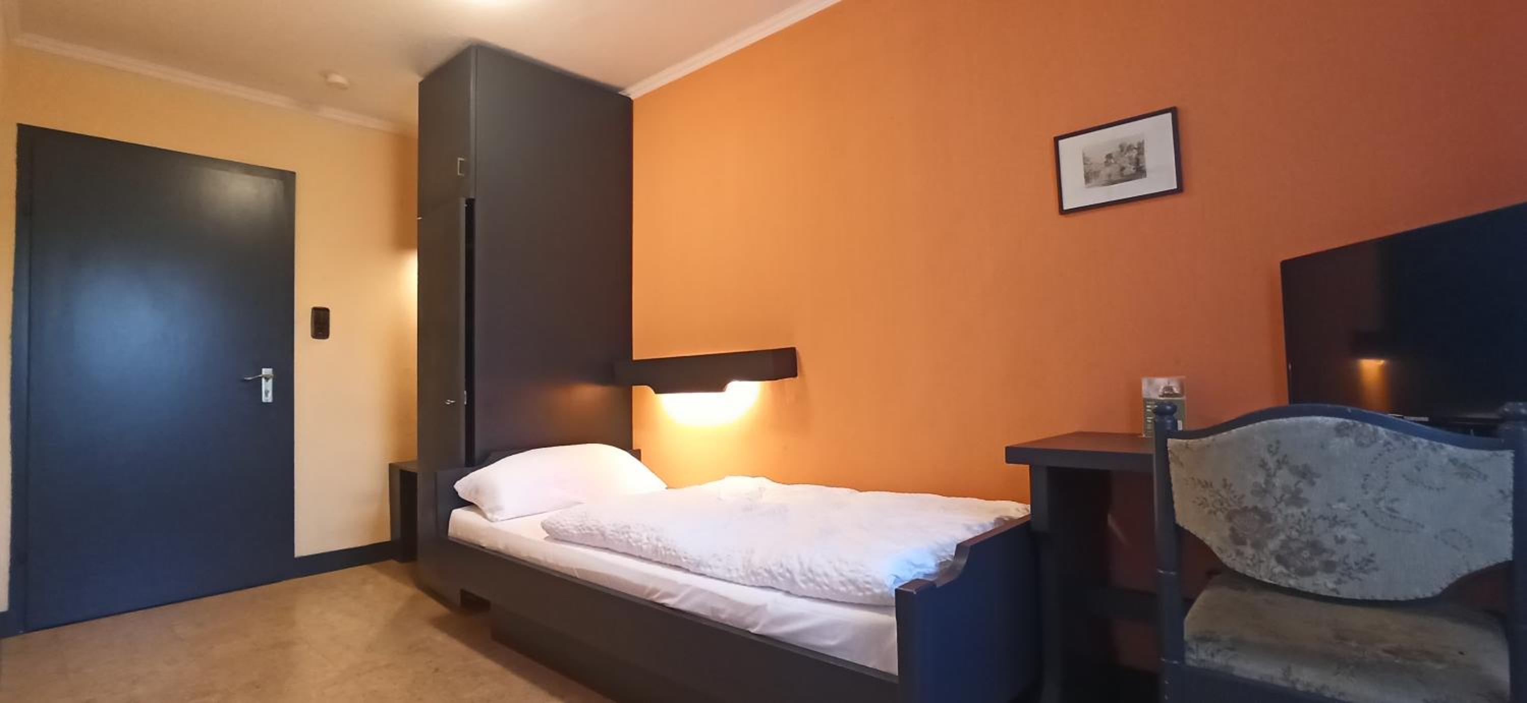 Single Room photo 1