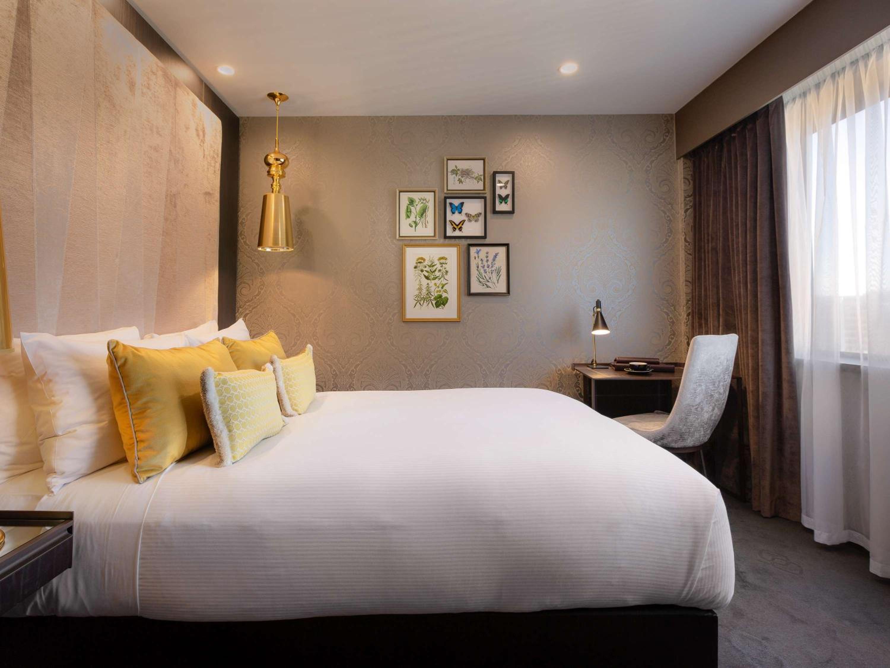 Classic Queen Room