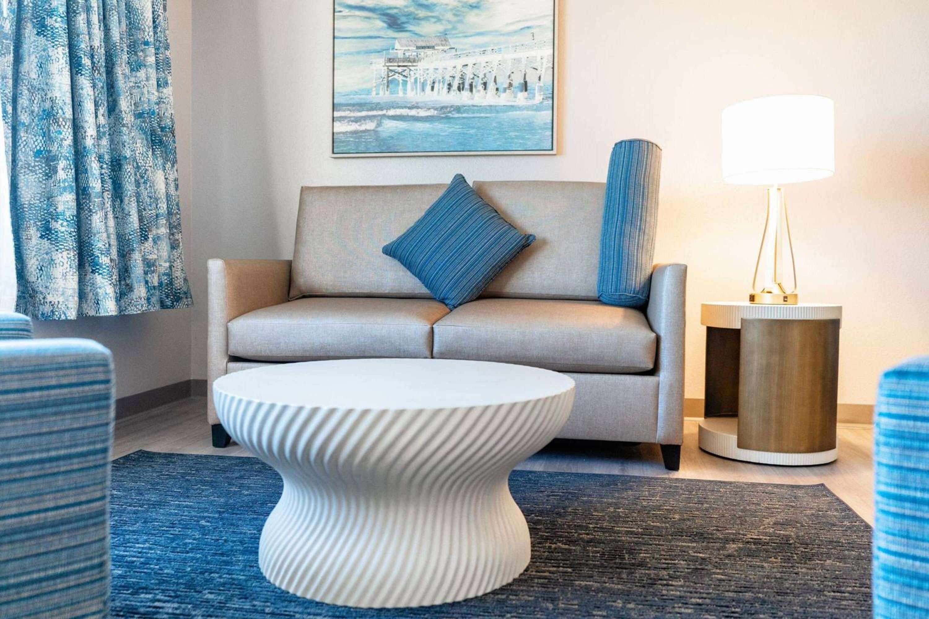 One-Bedroom Queen Family Suite with Ocean/Pool View - Non-Smoking