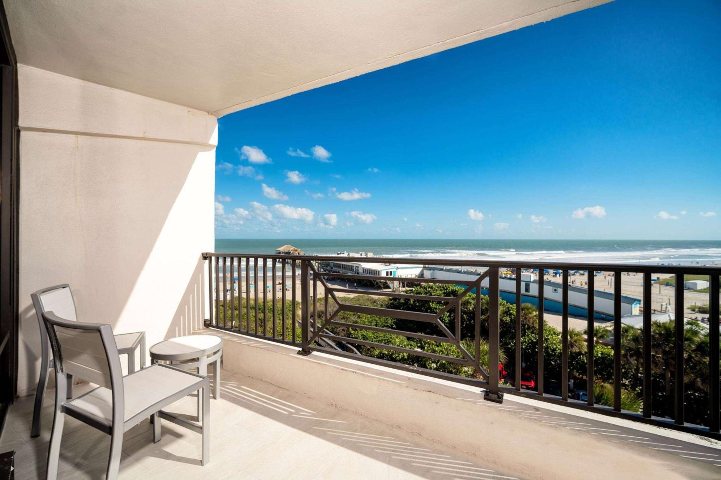 King Penthouse Studio Oceanfront Suite  - Non-Smoking - Photo 5