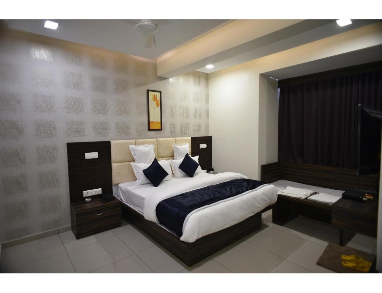 Deluxe Double Room photo 2