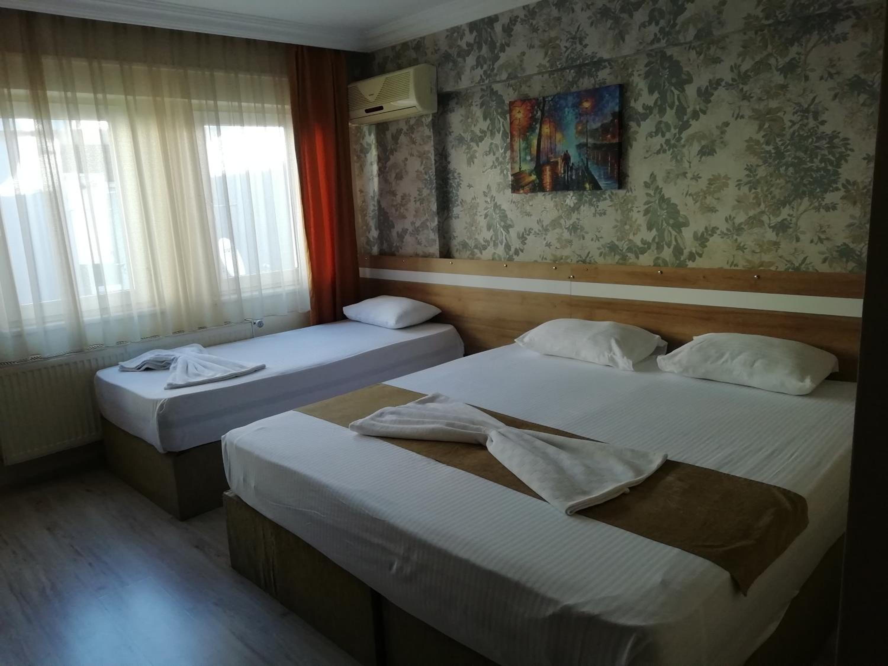 Double Or Twin Room - Photo 1