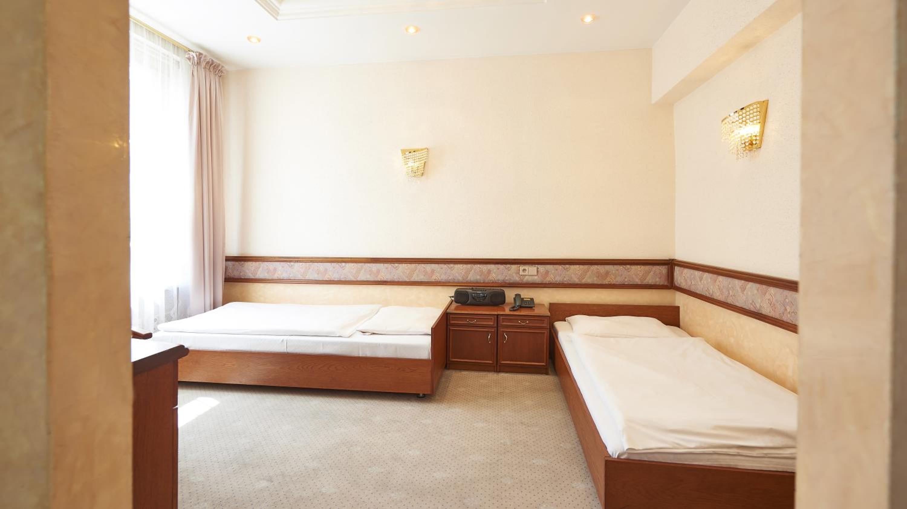 Twin Room - Photo 1