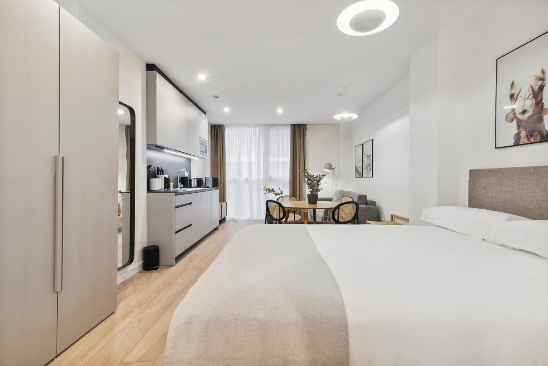 Estudio con sofá cama