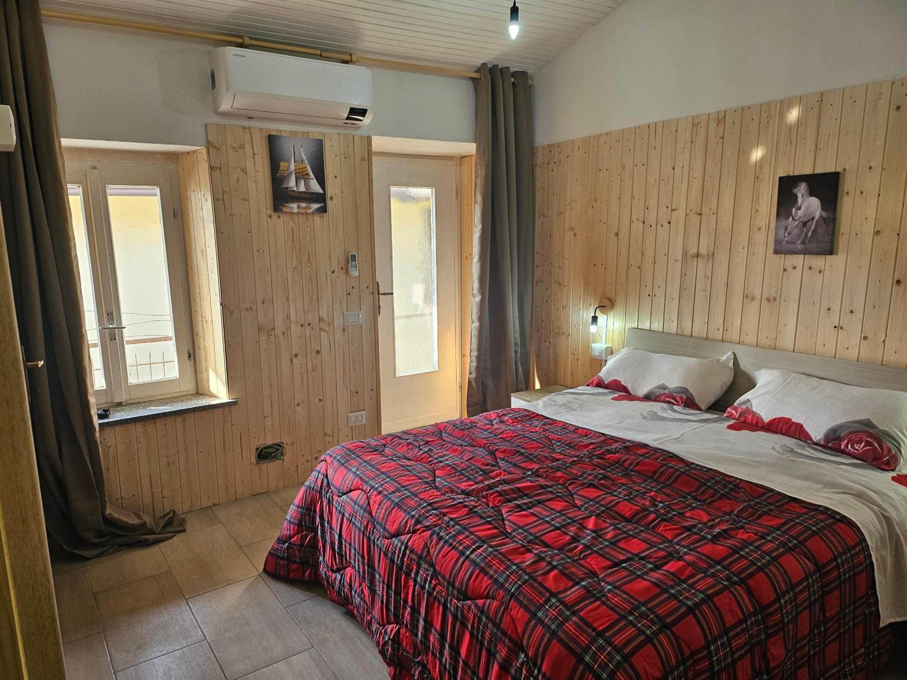 Double Room - Photo 3