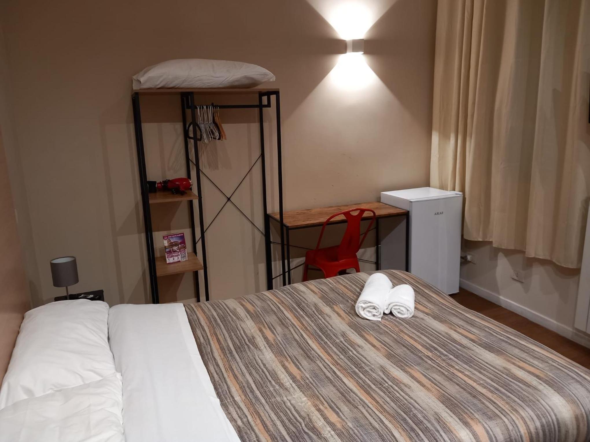 Budget Double Room photo 2