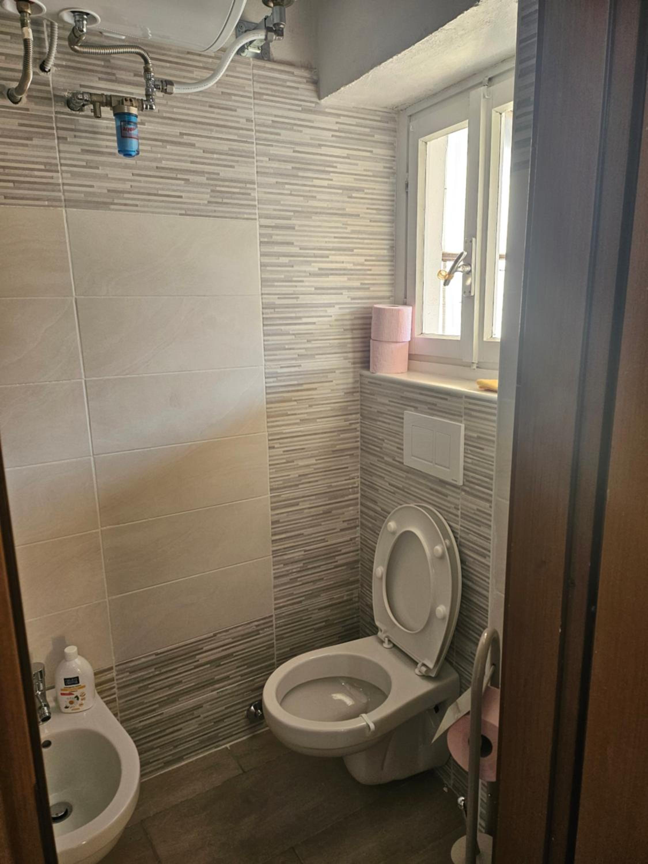 Double Room - Photo 9