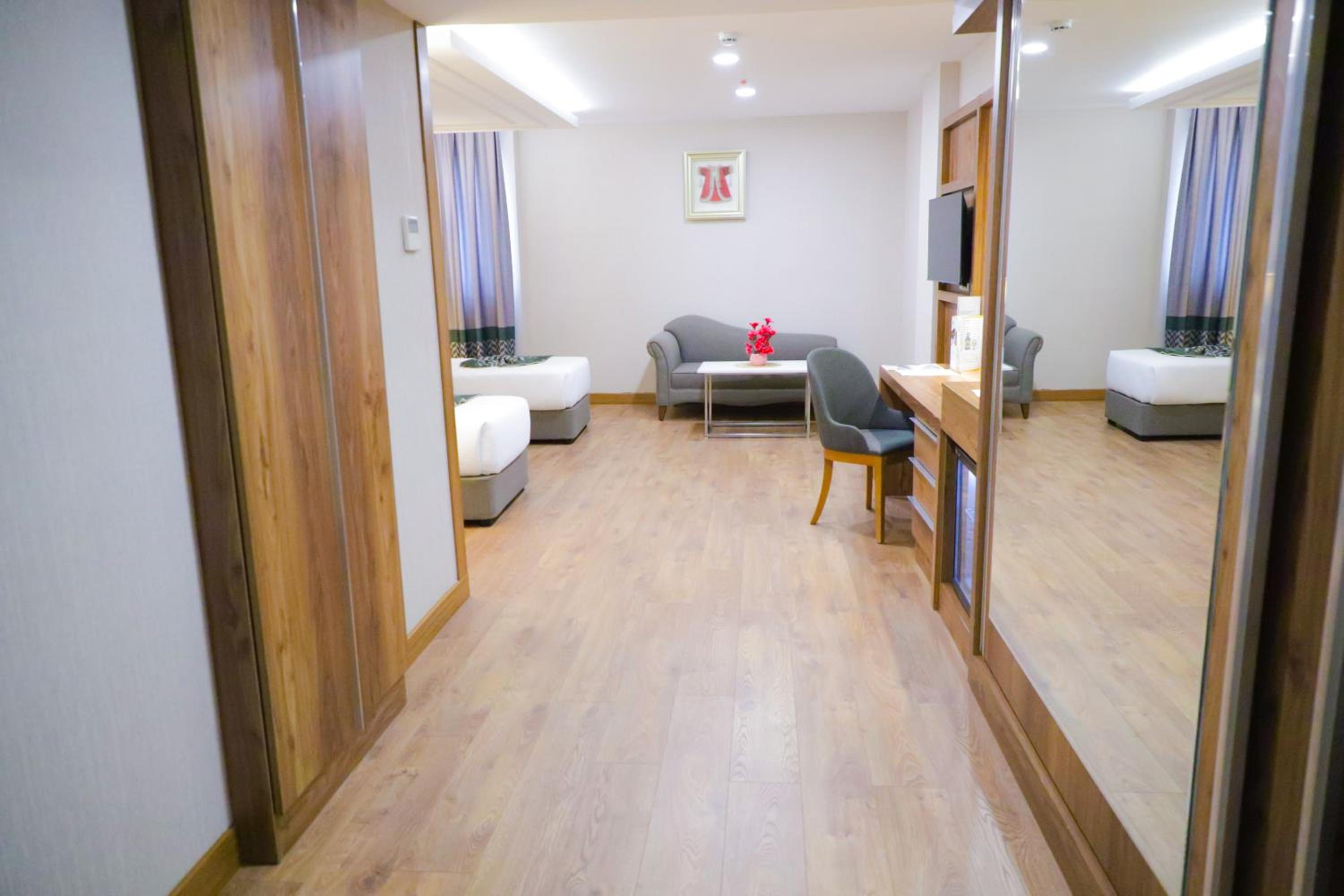 Twin Room with Mountain View