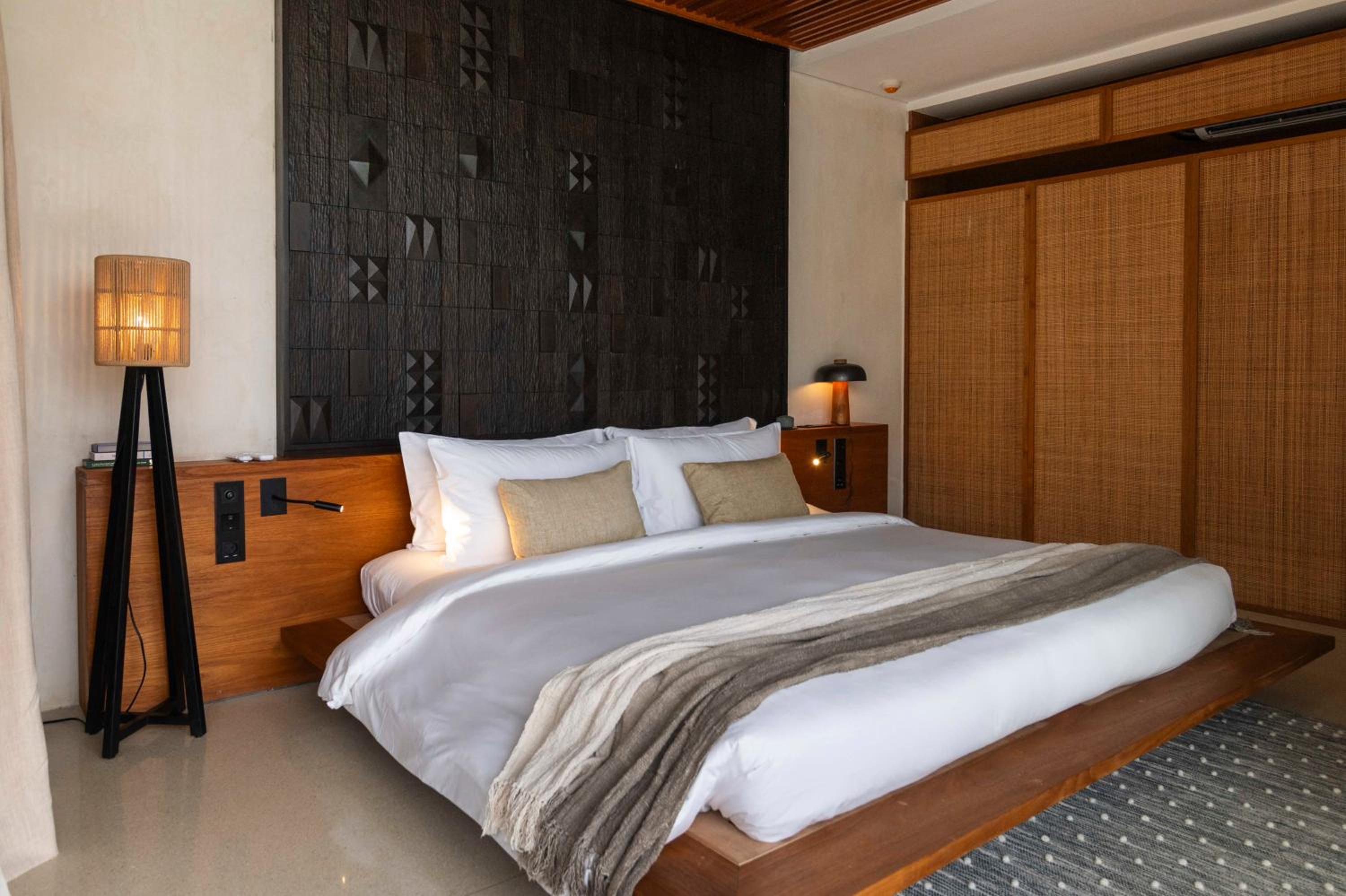 Three-Bedroom Suite photo 1