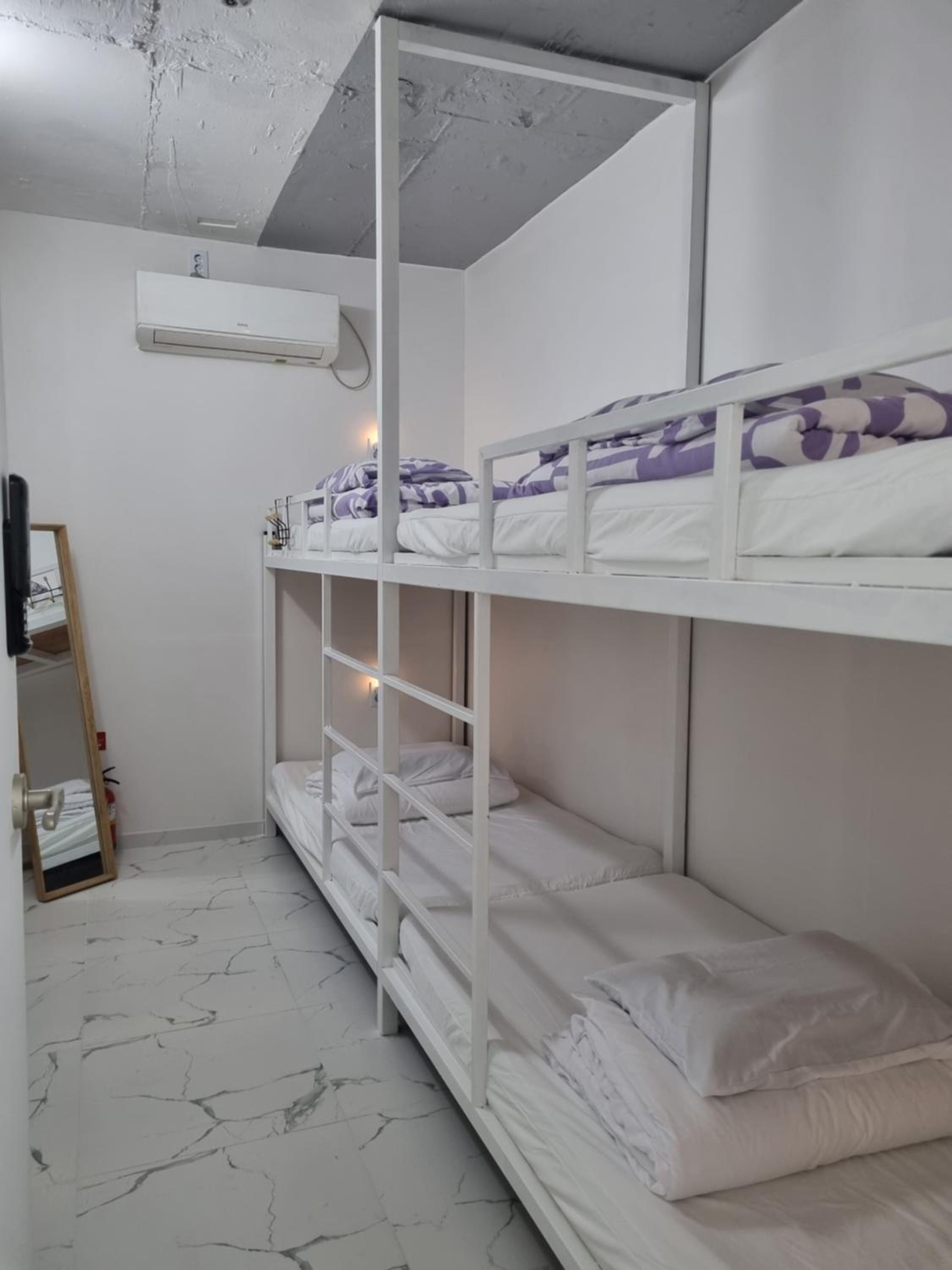 Bed In 4-Bed Dormitory Room photo 2