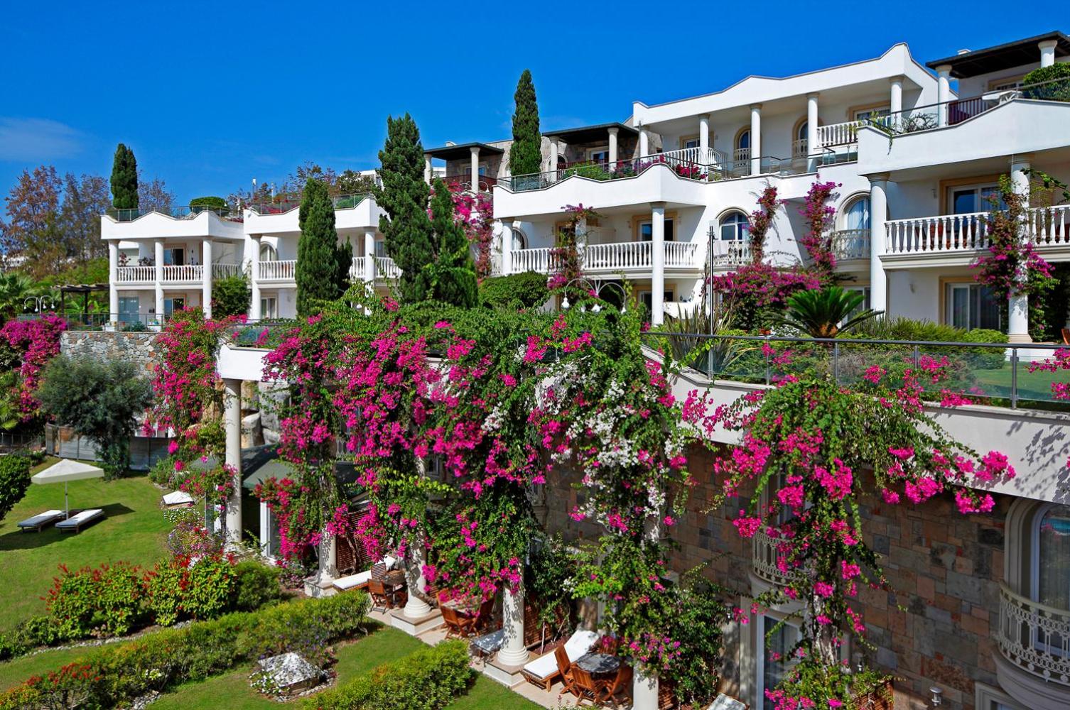 Villa with Sea View - Photo 2