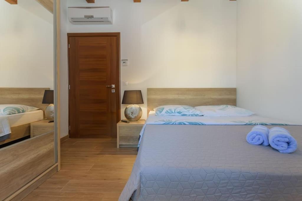 Villa photo 1