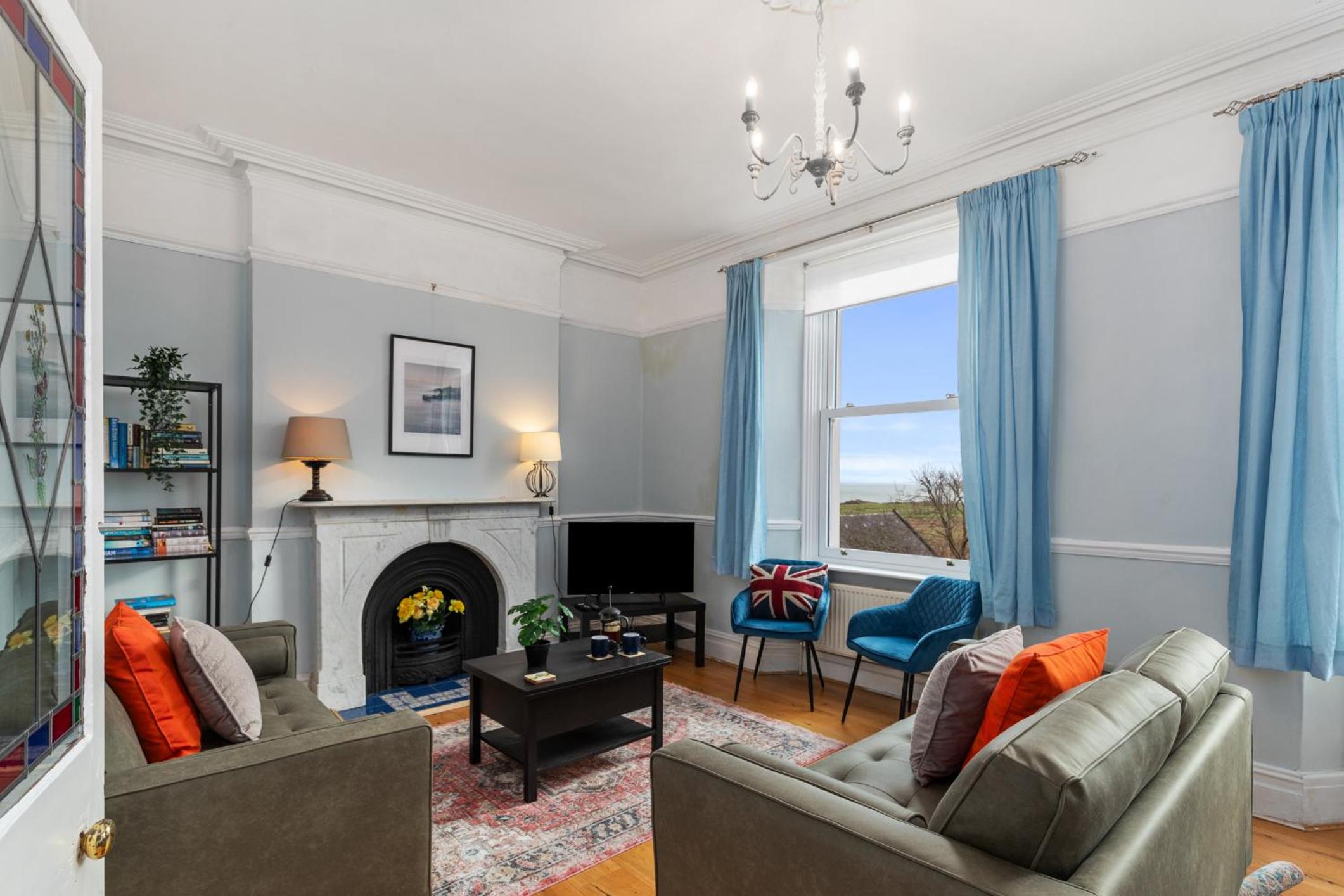 Four-Bedroom House photo 1