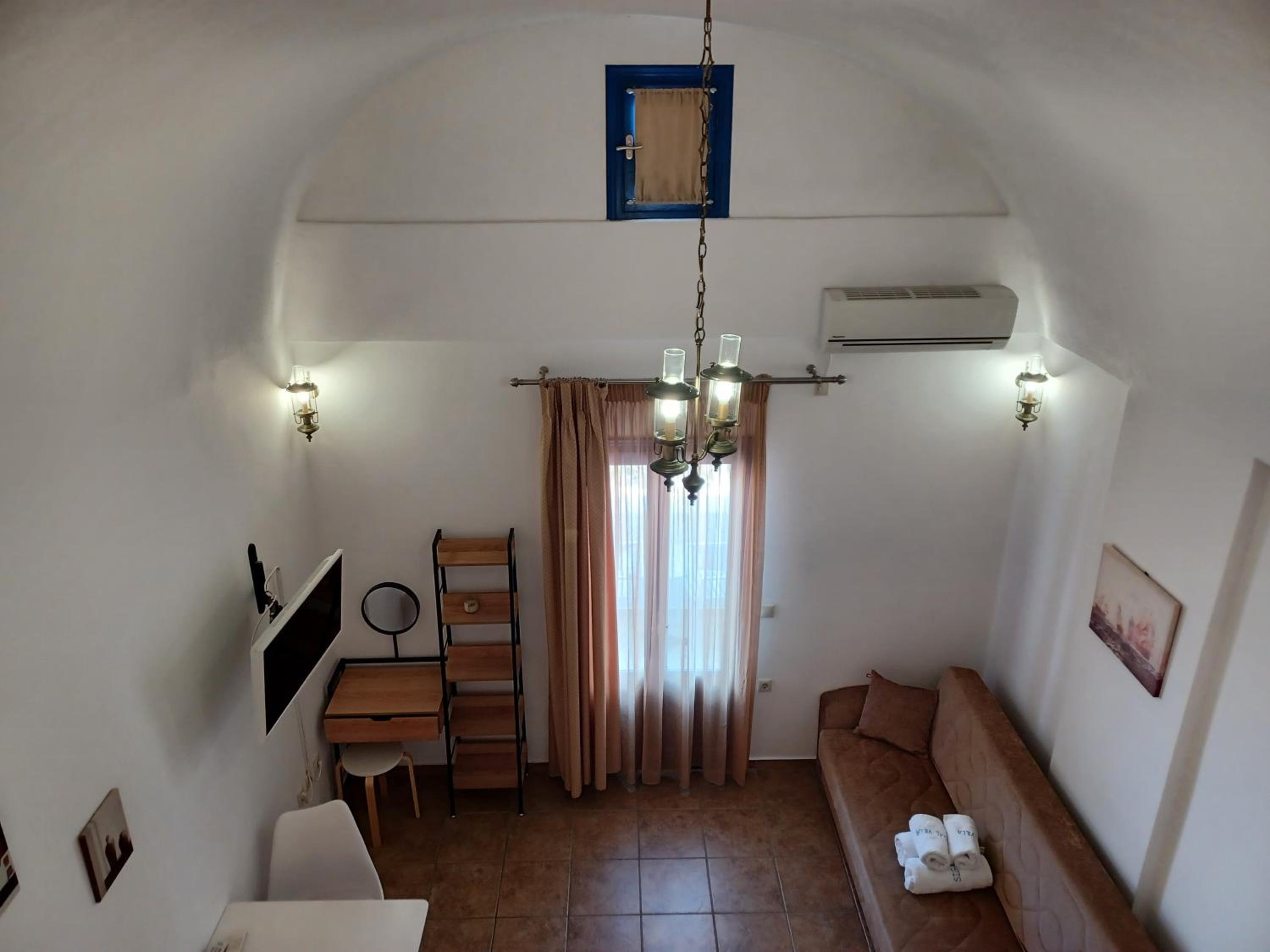 Apartment - Split Level with Caldera View