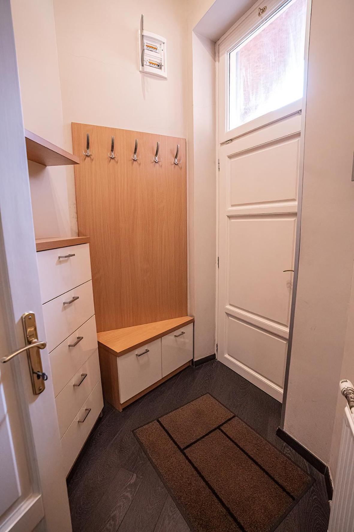 Three-Bedroom Apartment - Photo 25