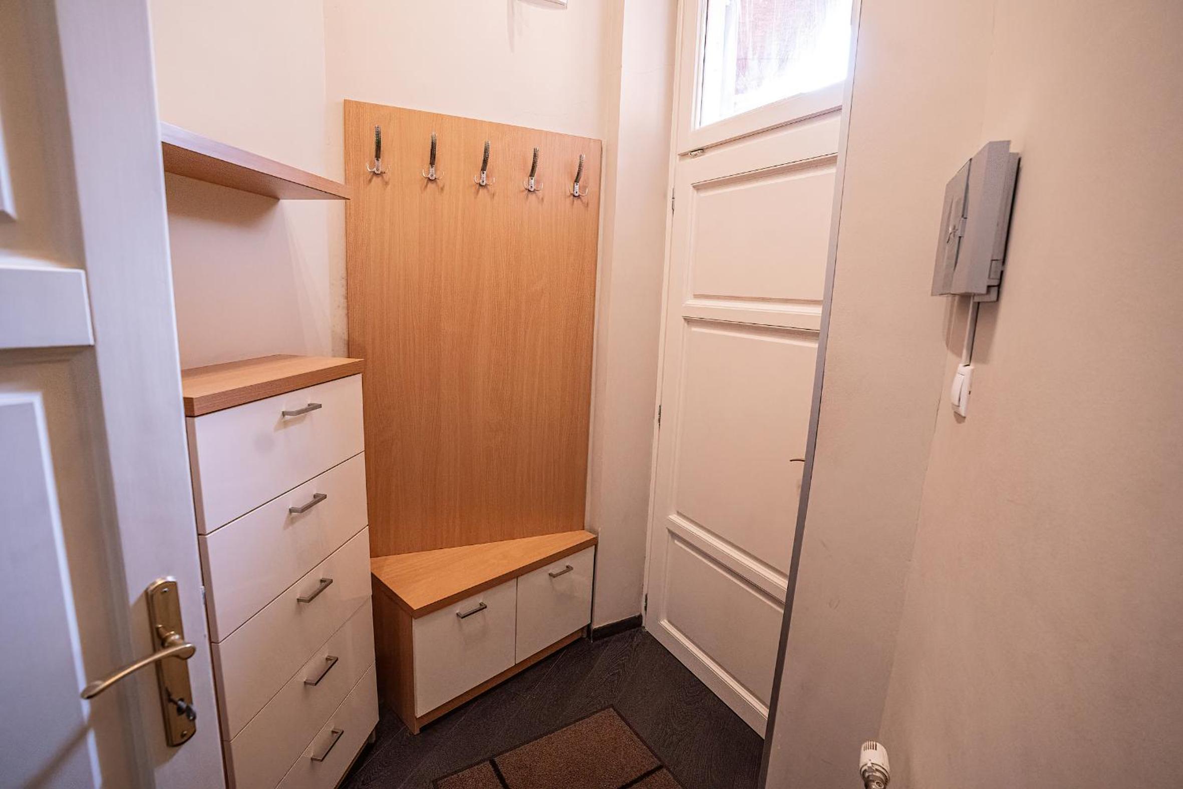 Three-Bedroom Apartment - Photo 32