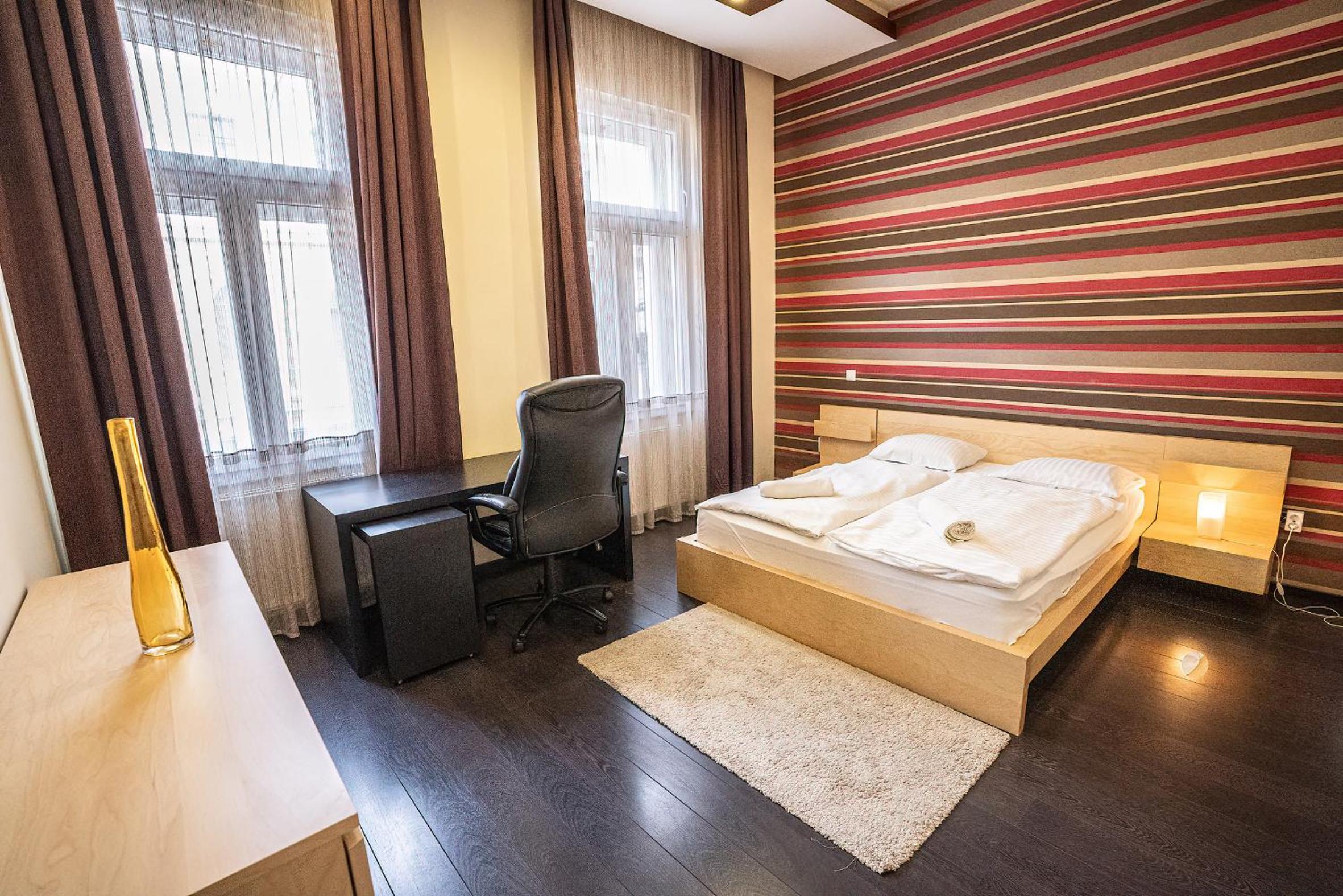 Three-Bedroom Apartment - Photo 33