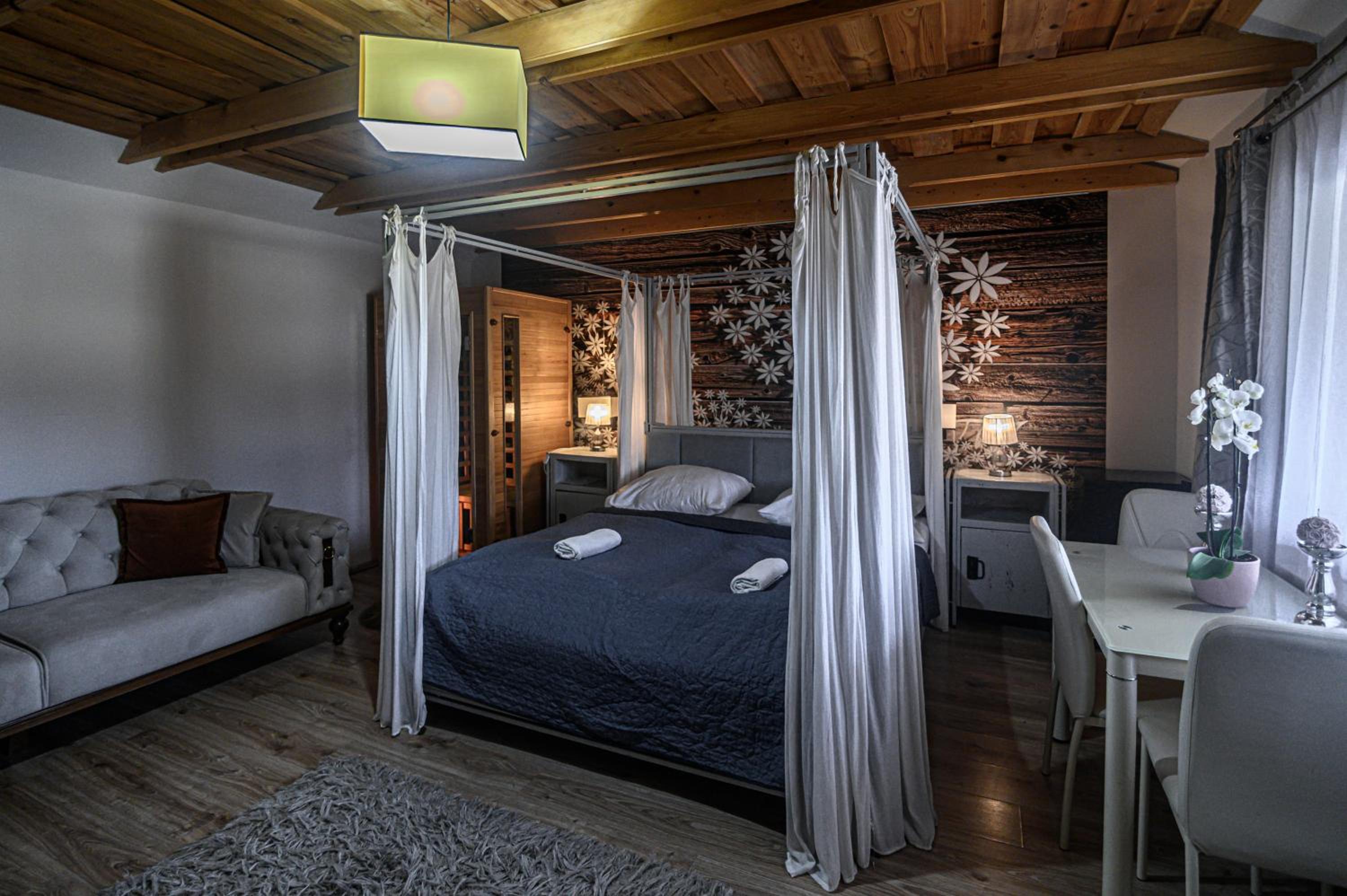Deluxe Junior Suite photo 2