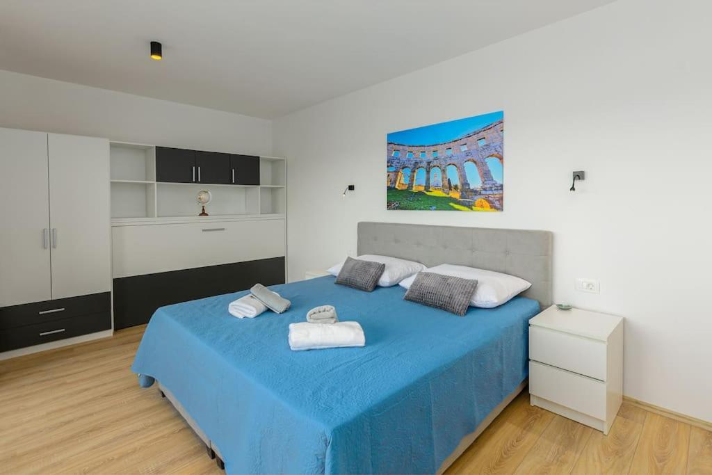 Three-Bedroom Villa photo 1
