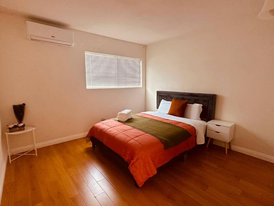 Three-Bedroom Apartment photo 1