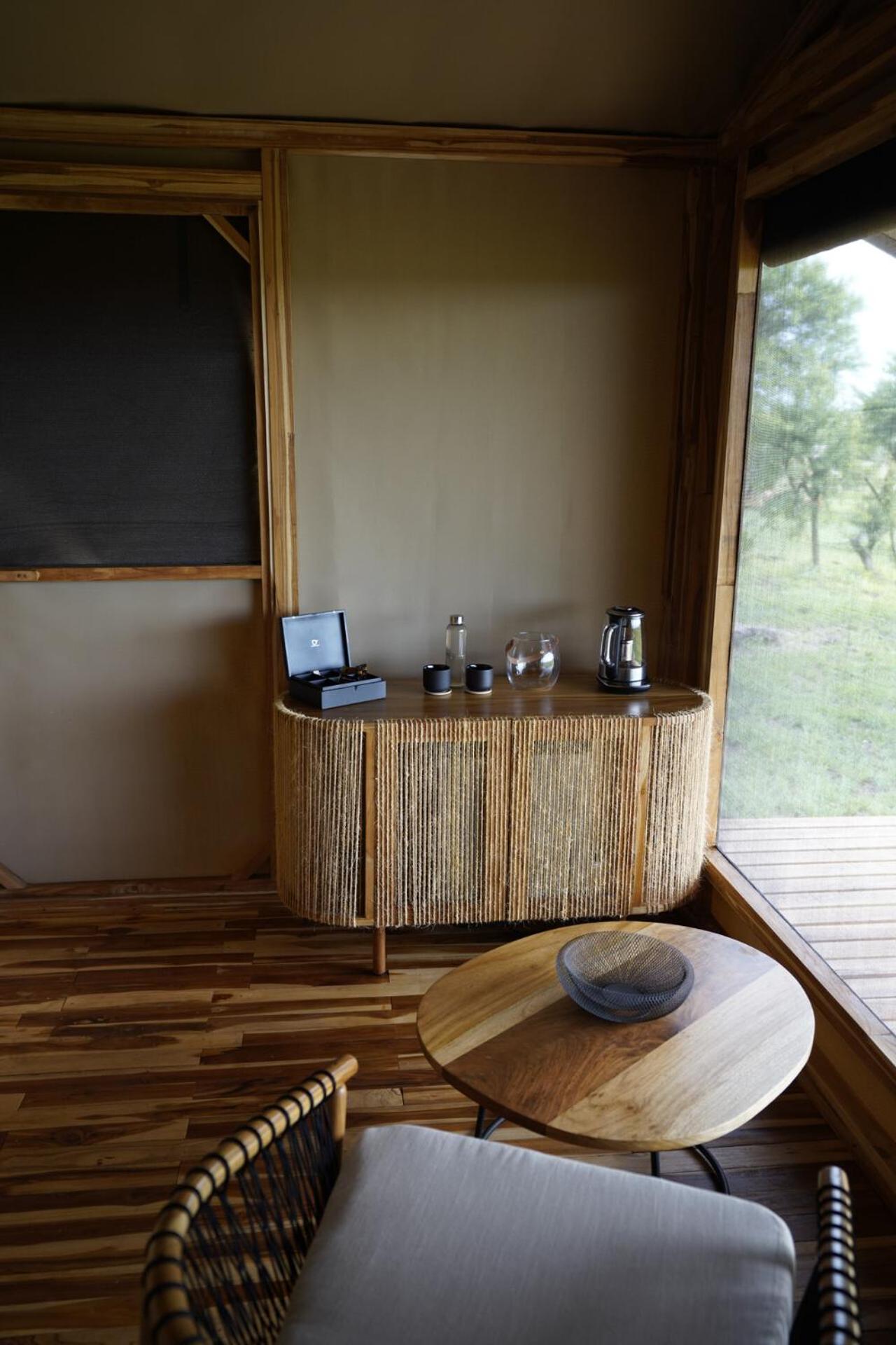 Queen Room with Garden View - Photo 8