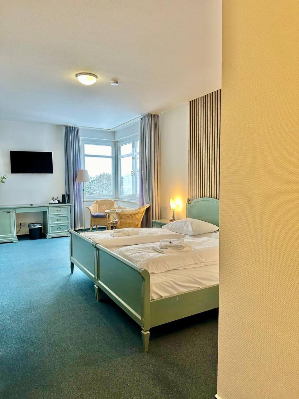 Deluxe Double or Twin Room with River View photo 3