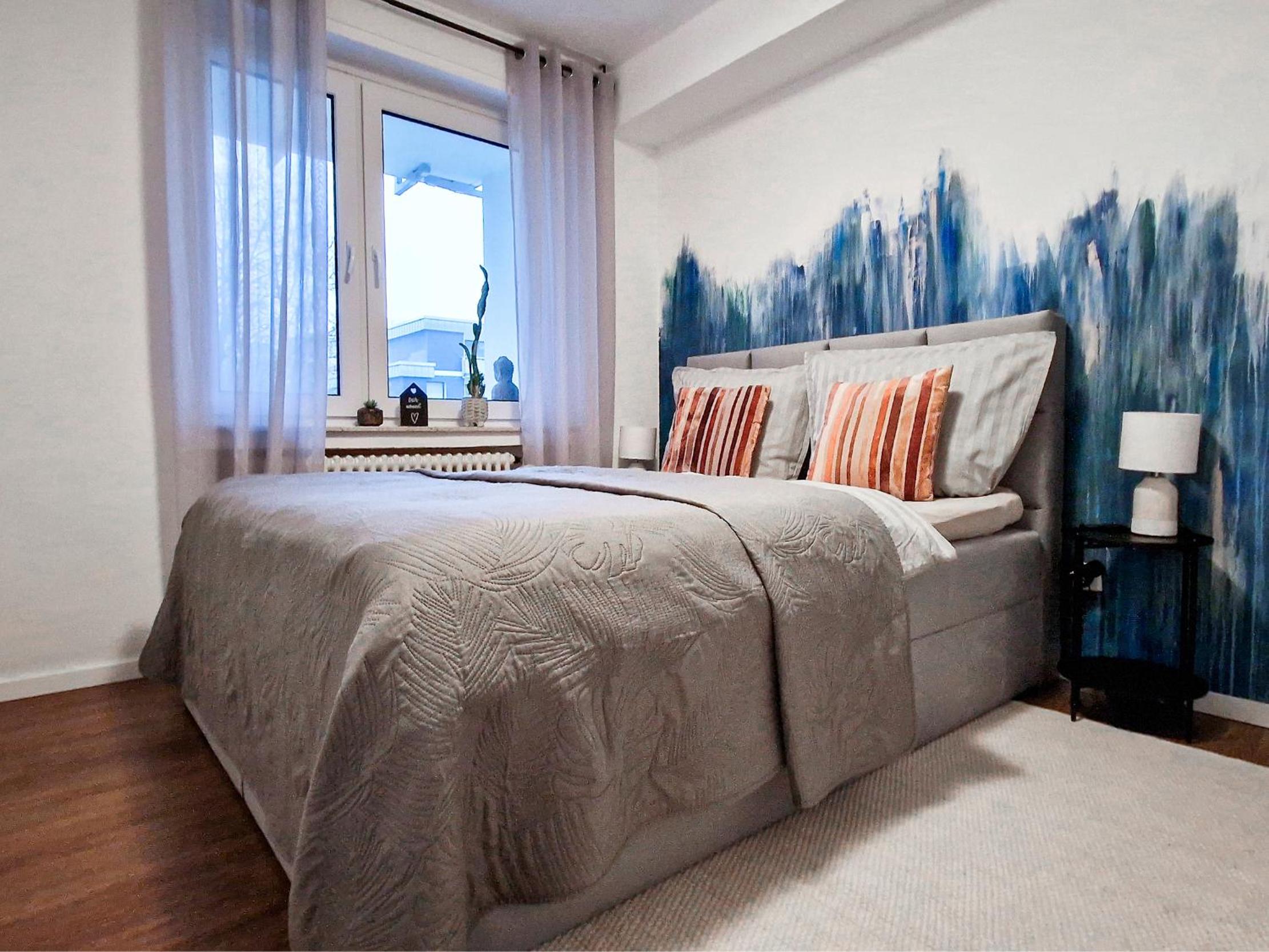 One-Bedroom Apartment - Photo 3