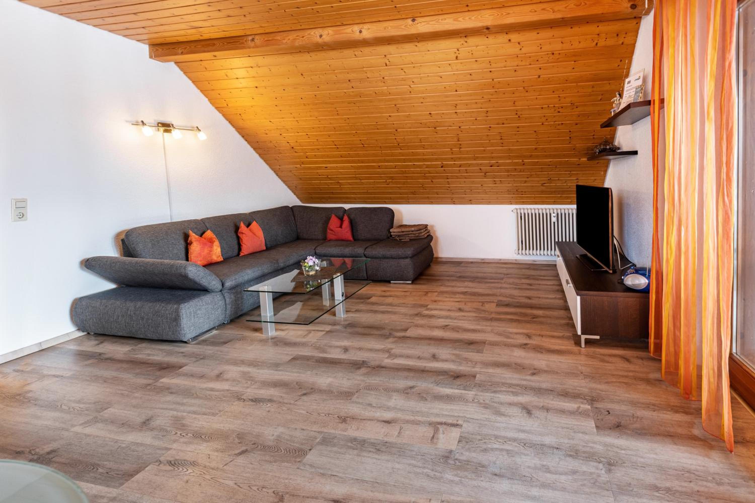 Two-Bedroom Deluxe Apartment with Balcony photo 1