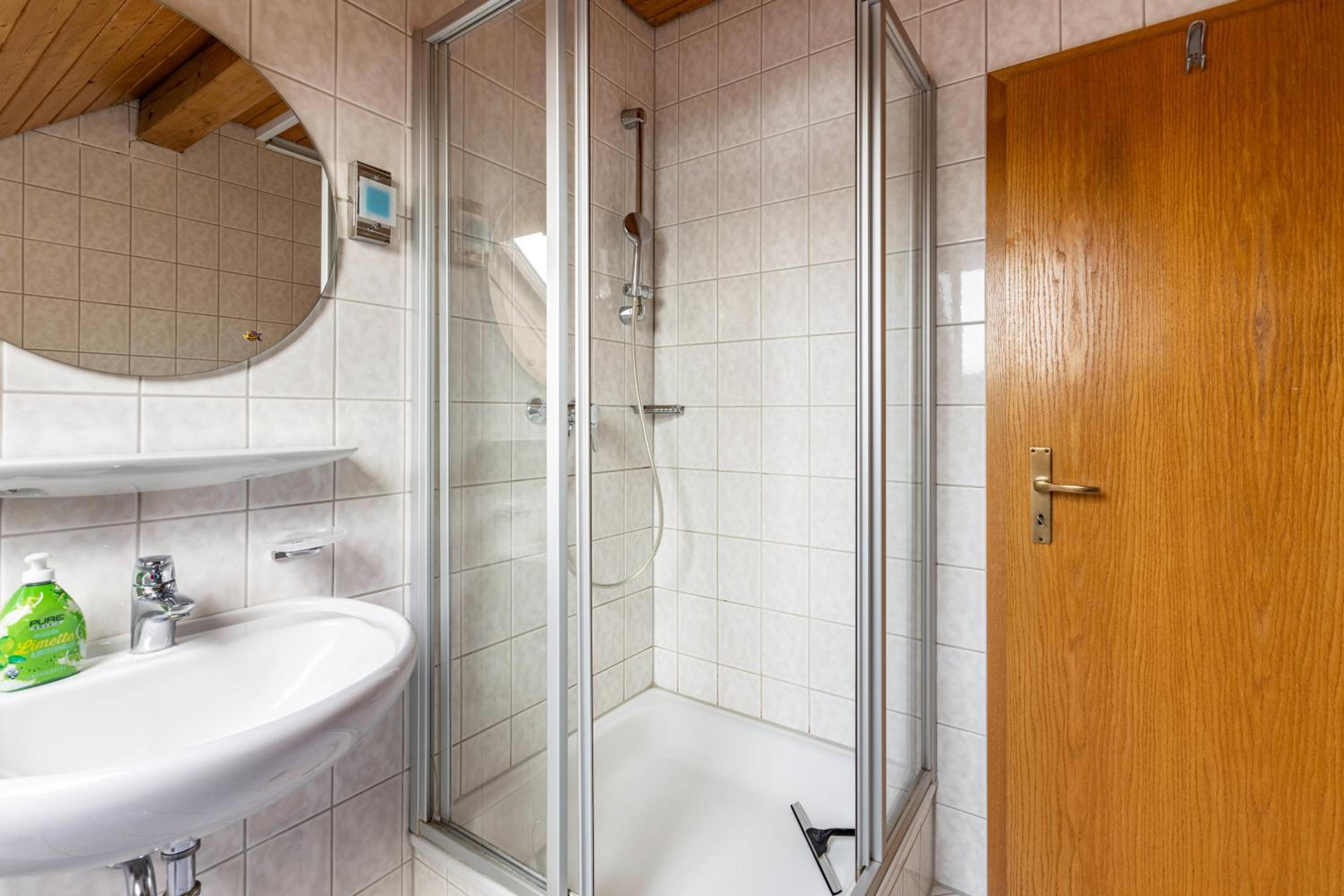 Two-Bedroom Deluxe Apartment with Balcony photo 2