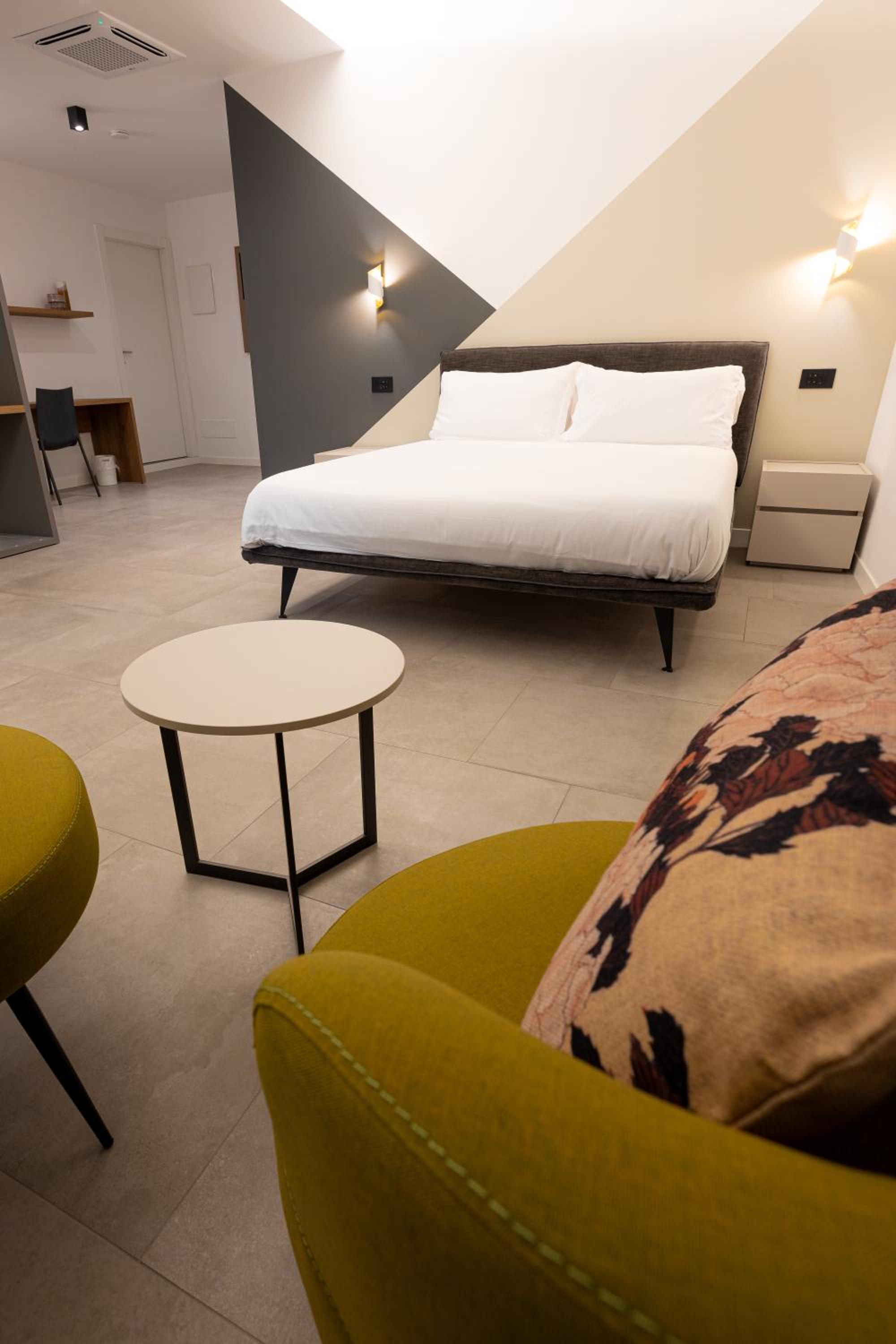 King Room - Disability Access - Photo 3