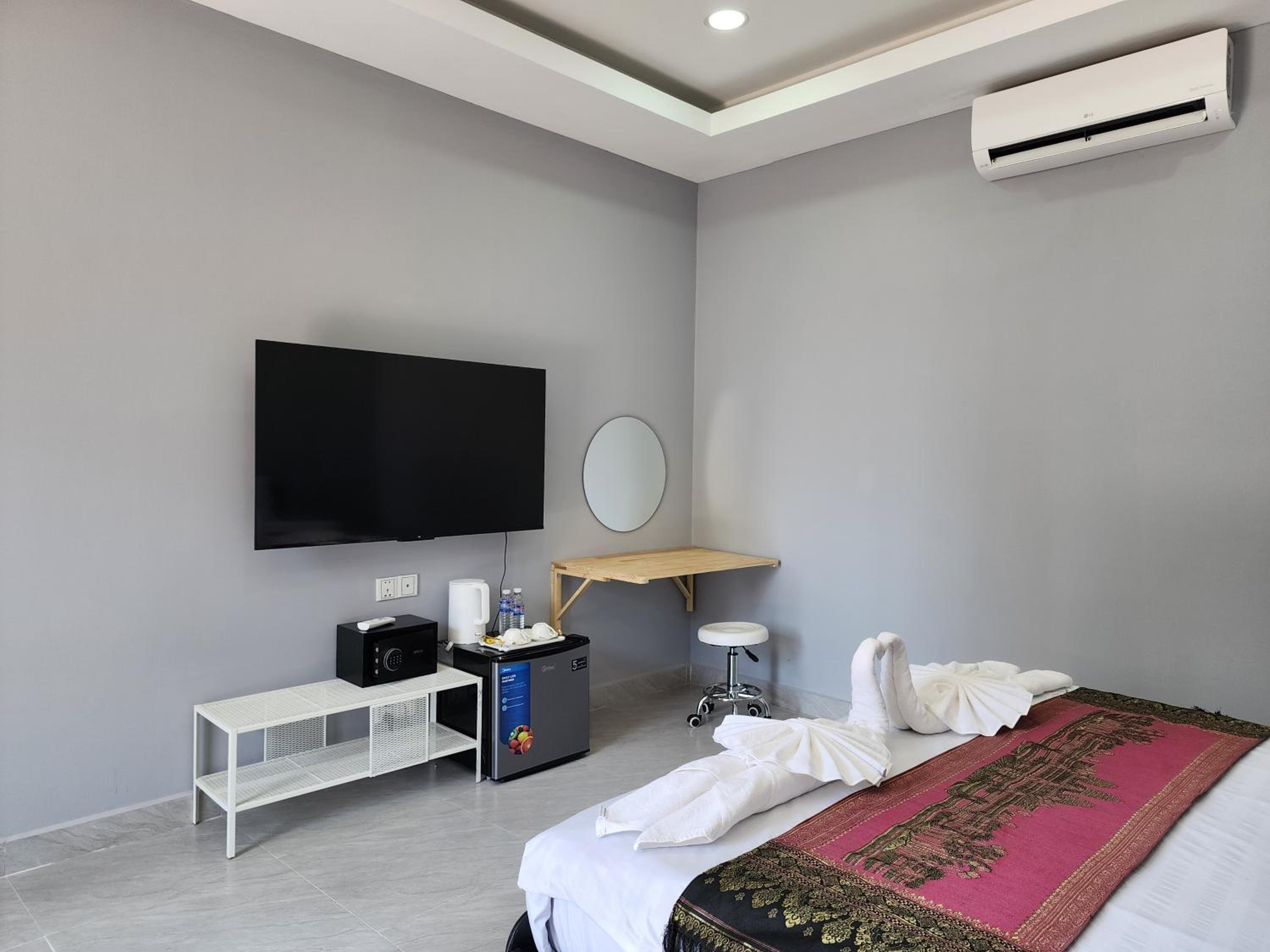 Superior King Room - Photo 10
