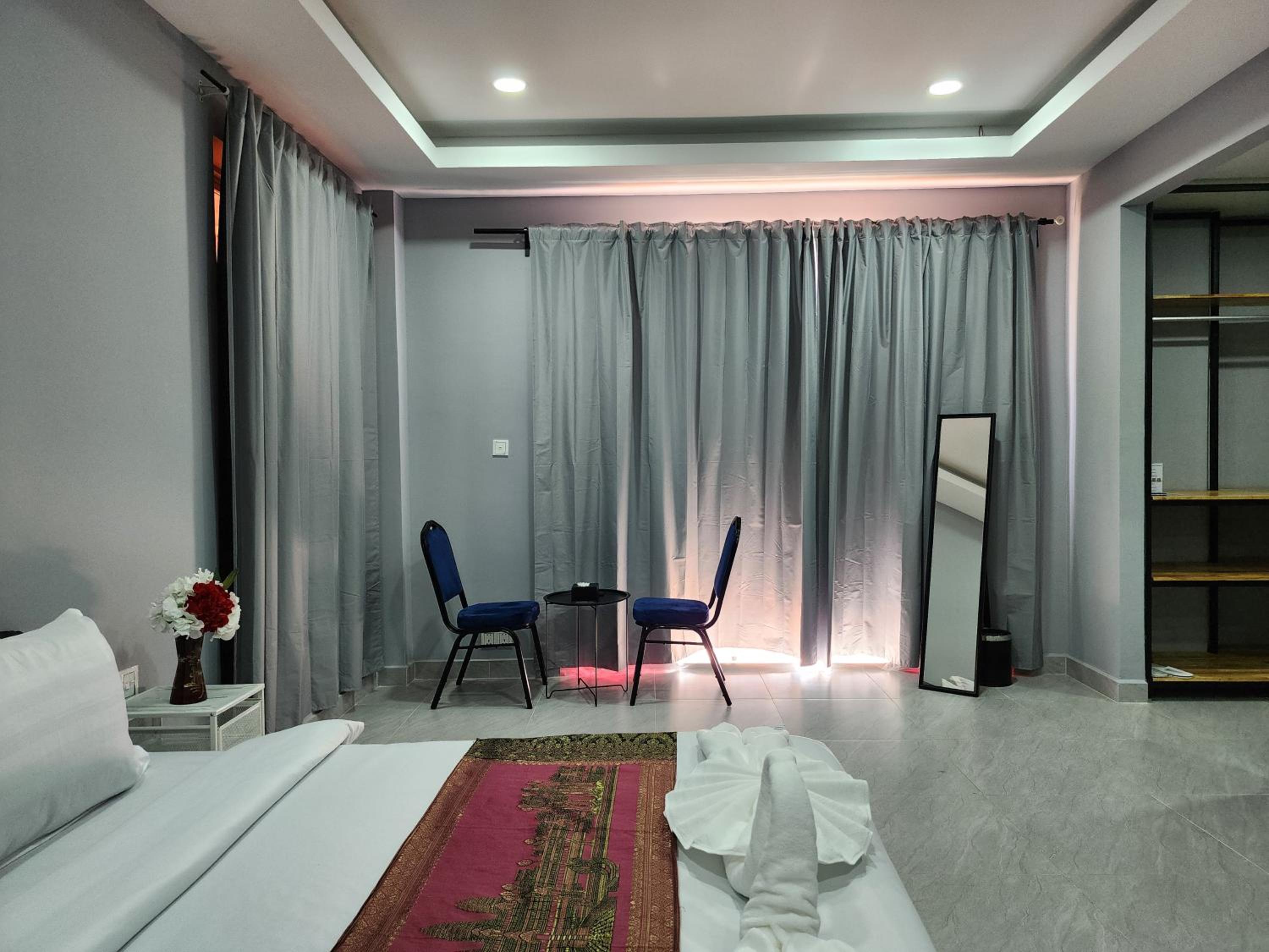 Superior King Room - Photo 15