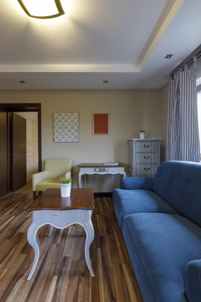 Studio Apartment photo 2