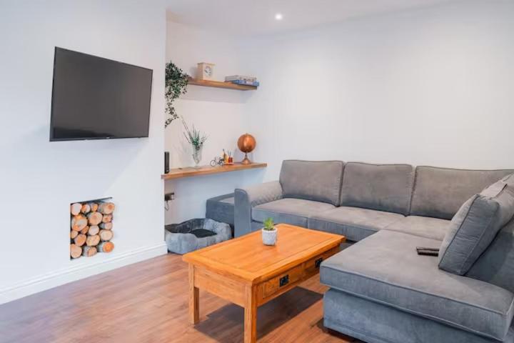 Four-Bedroom House photo 1