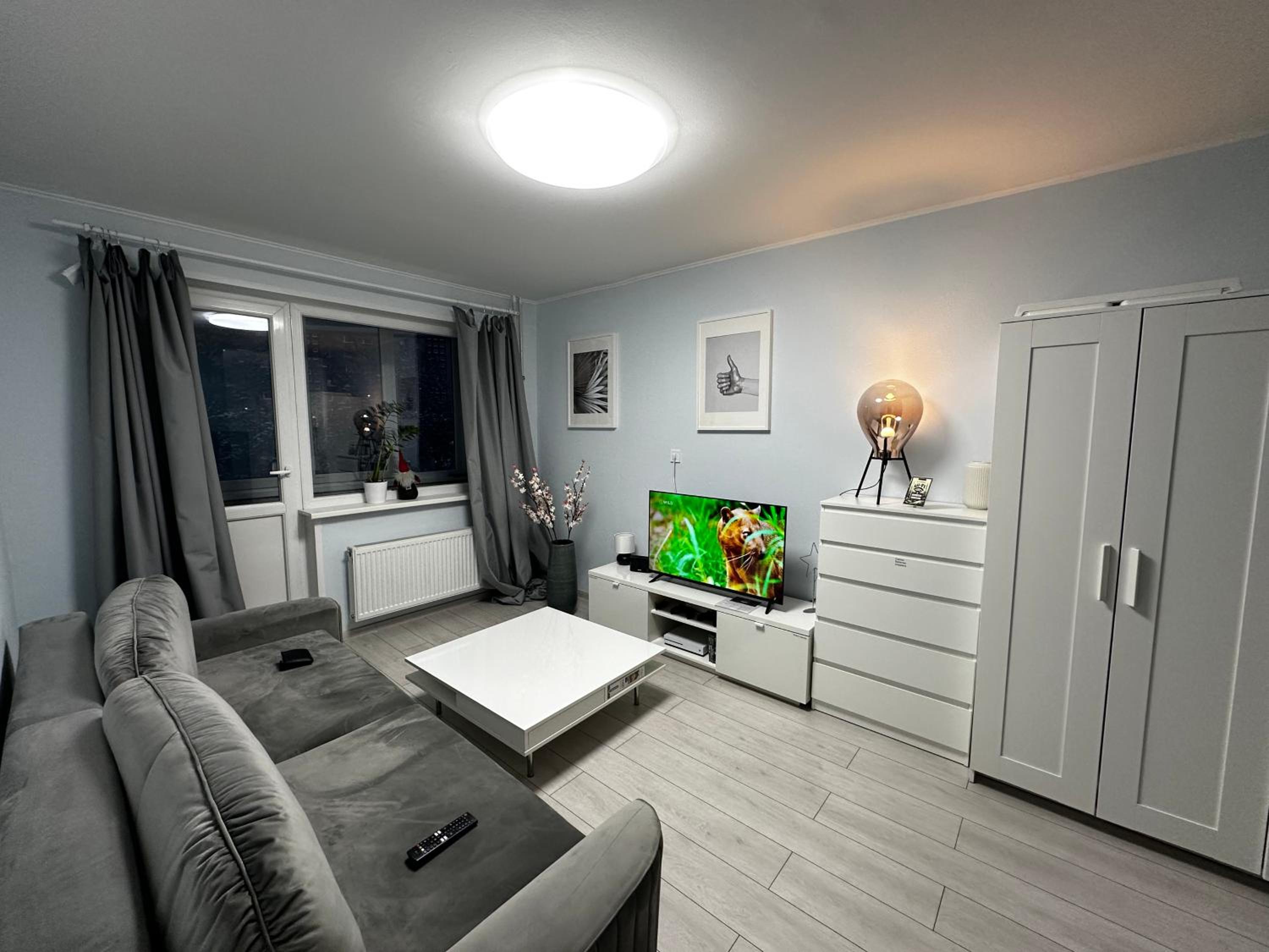 One-Bedroom Apartment photo 1