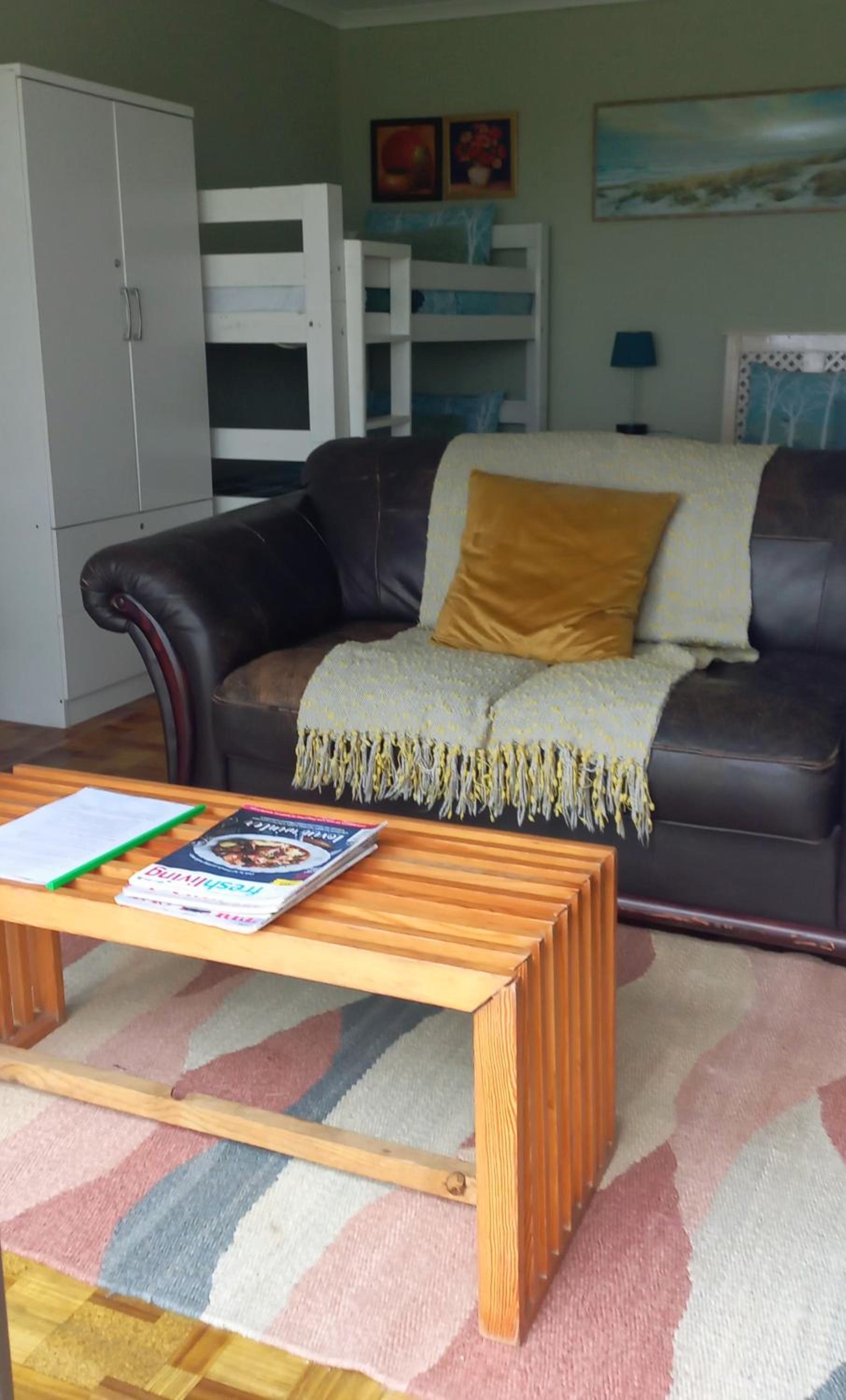 Large Double Room - Photo 11