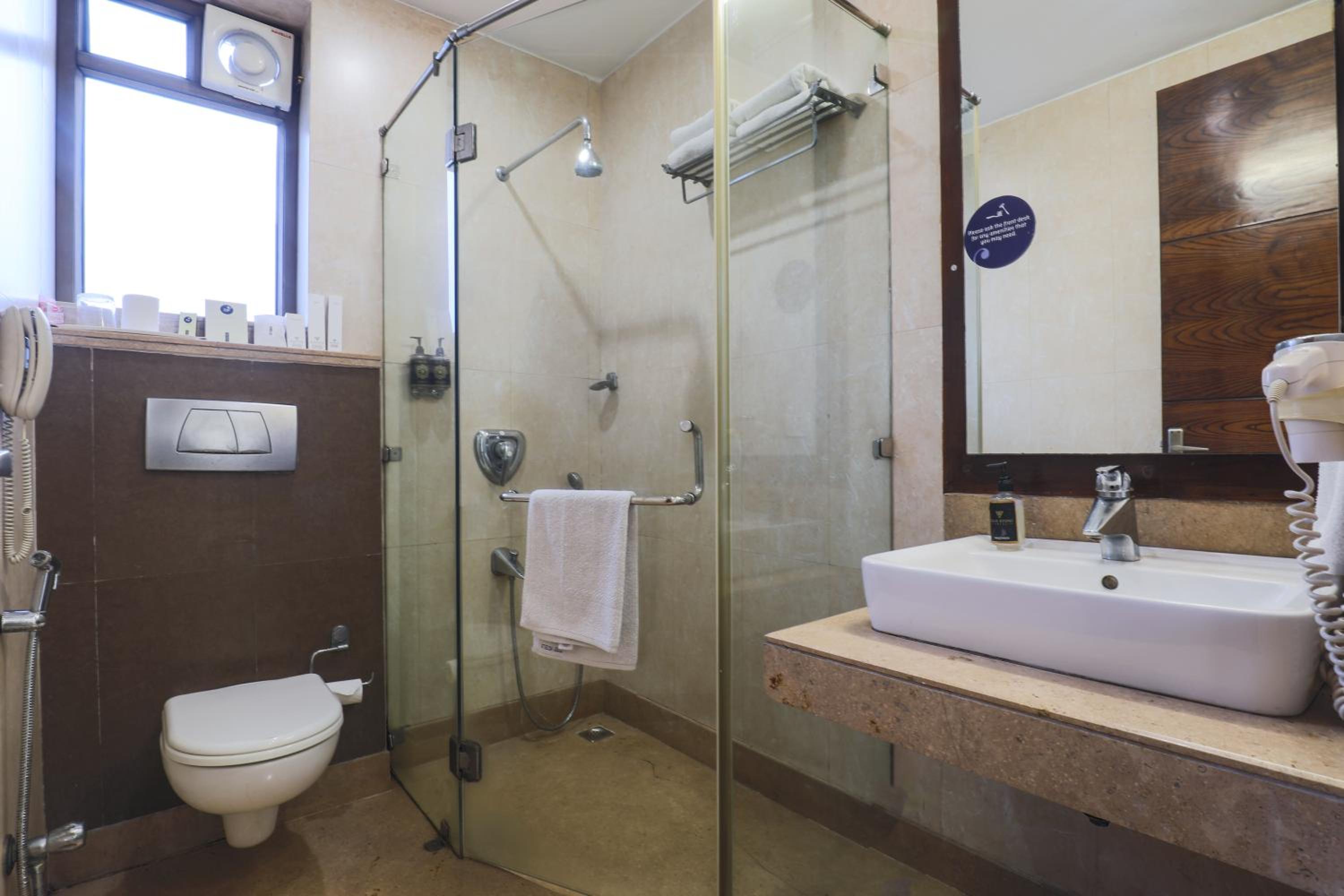 Standard Double or Twin Room photo 2
