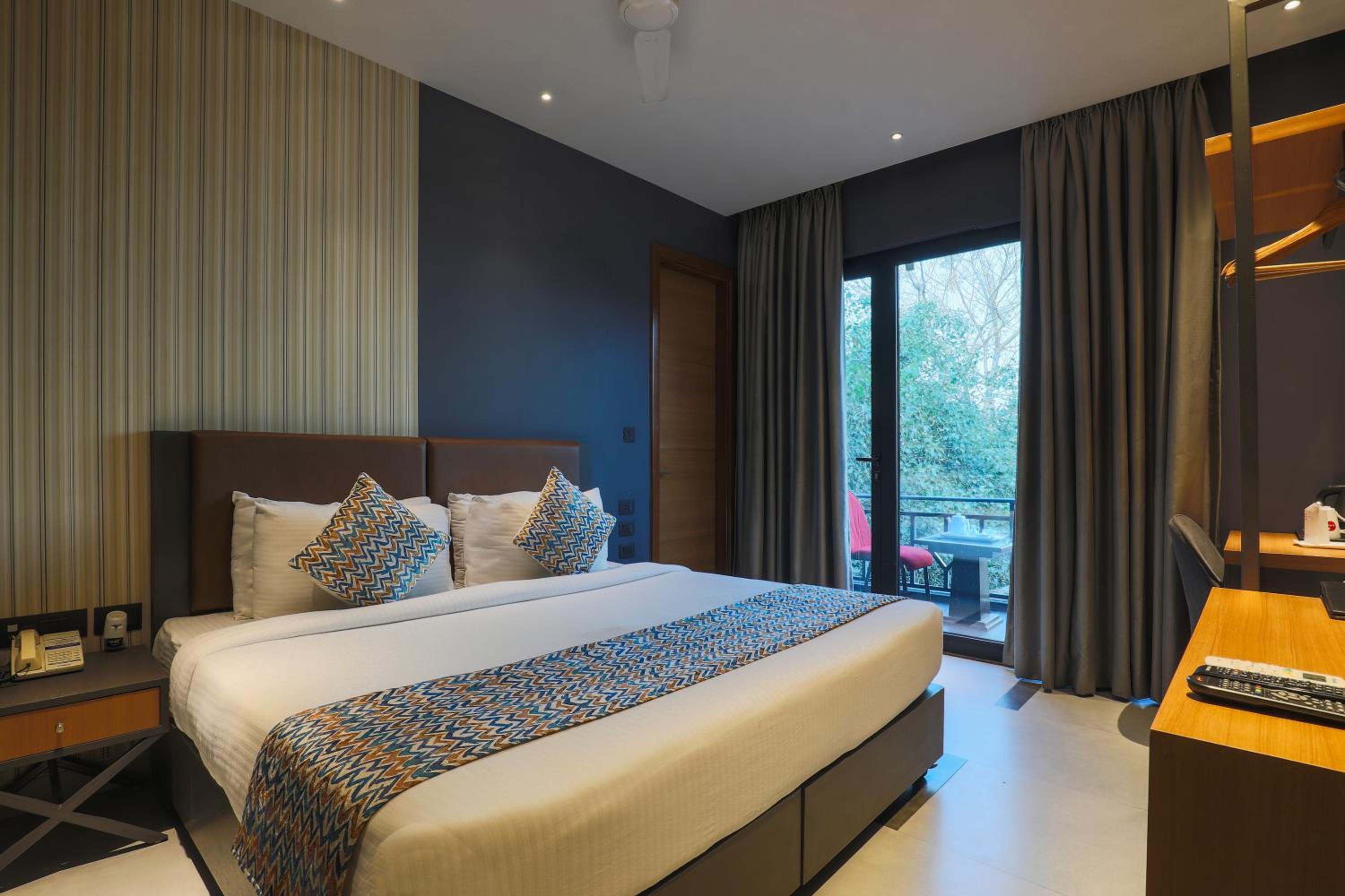 Standard Double or Twin Room photo 3