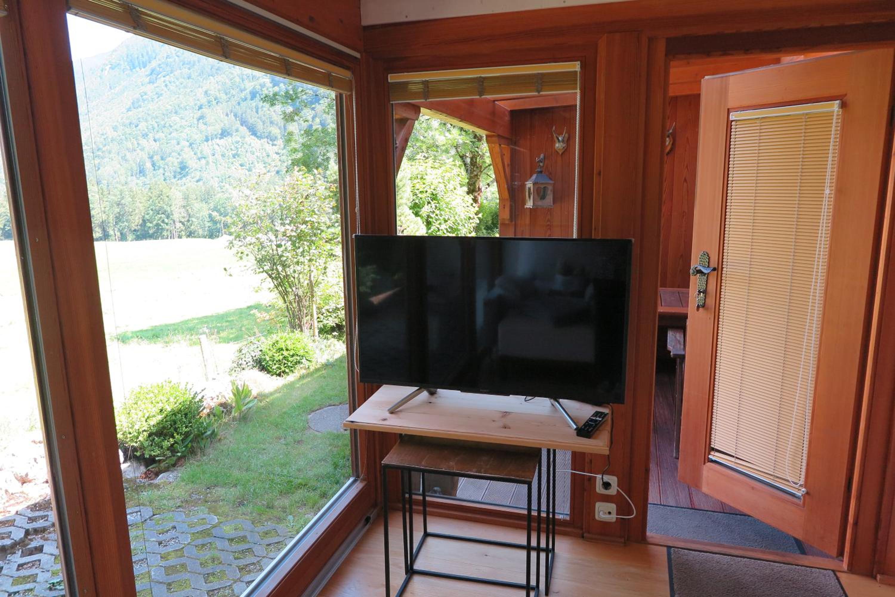 Apartment with Mountain View photo 3