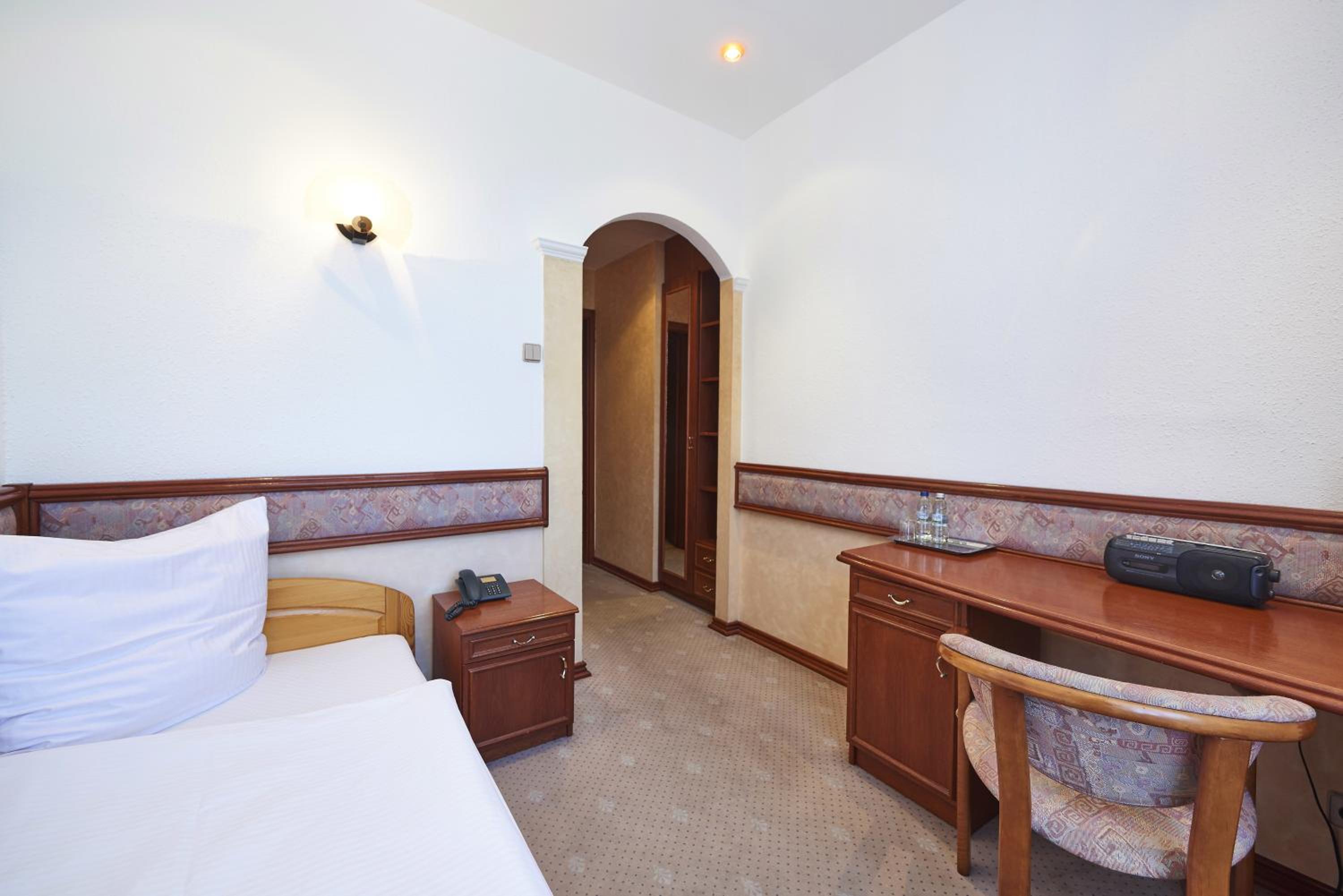 Standard Single Room photo 3