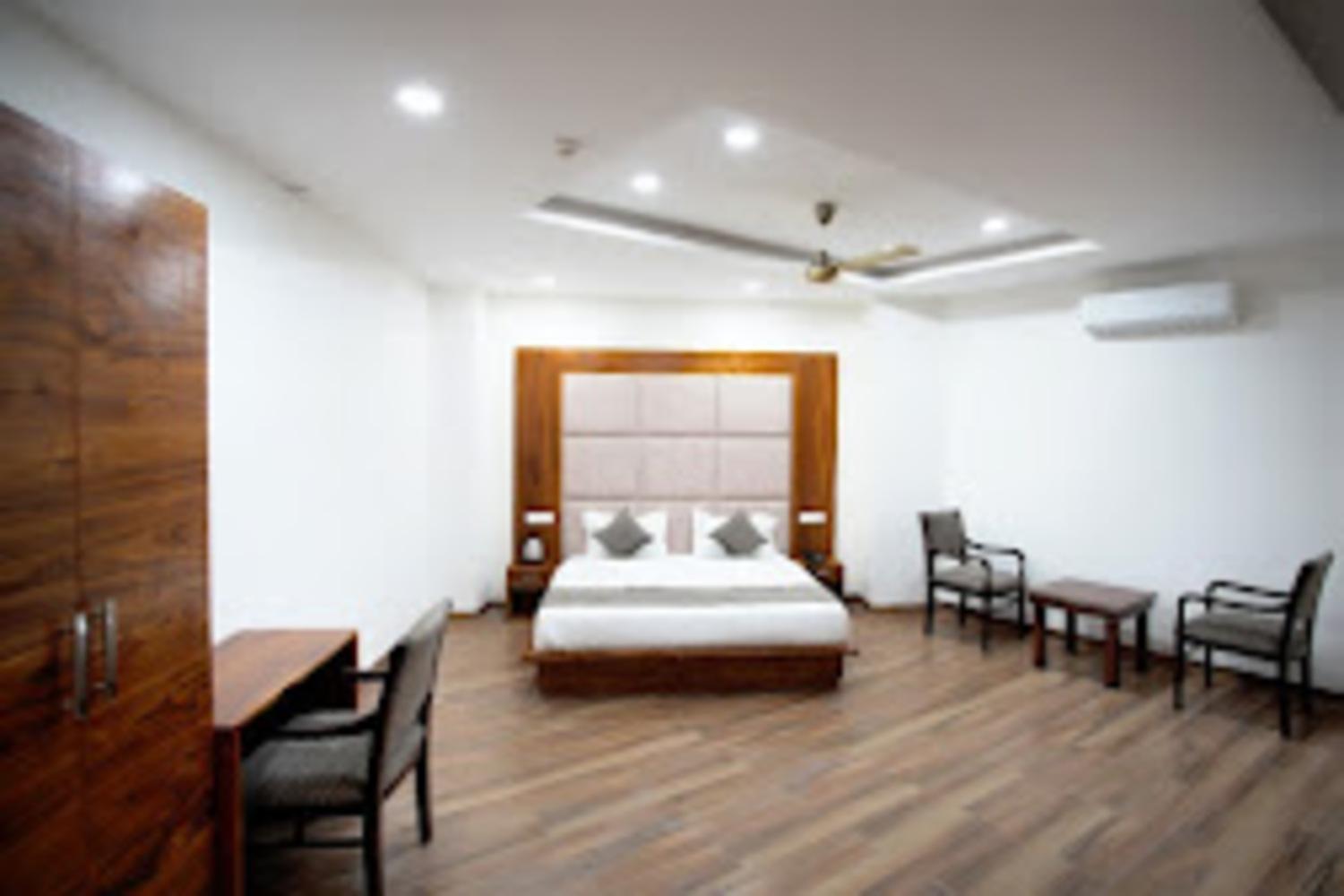 Deluxe Queen Room photo 2