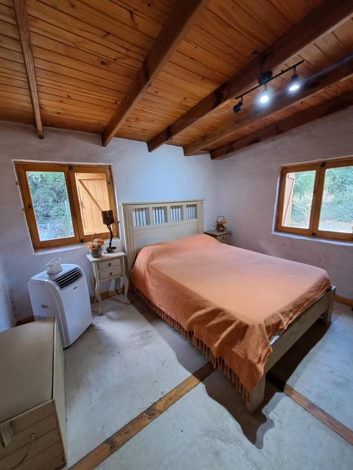 One-Bedroom House photo 1