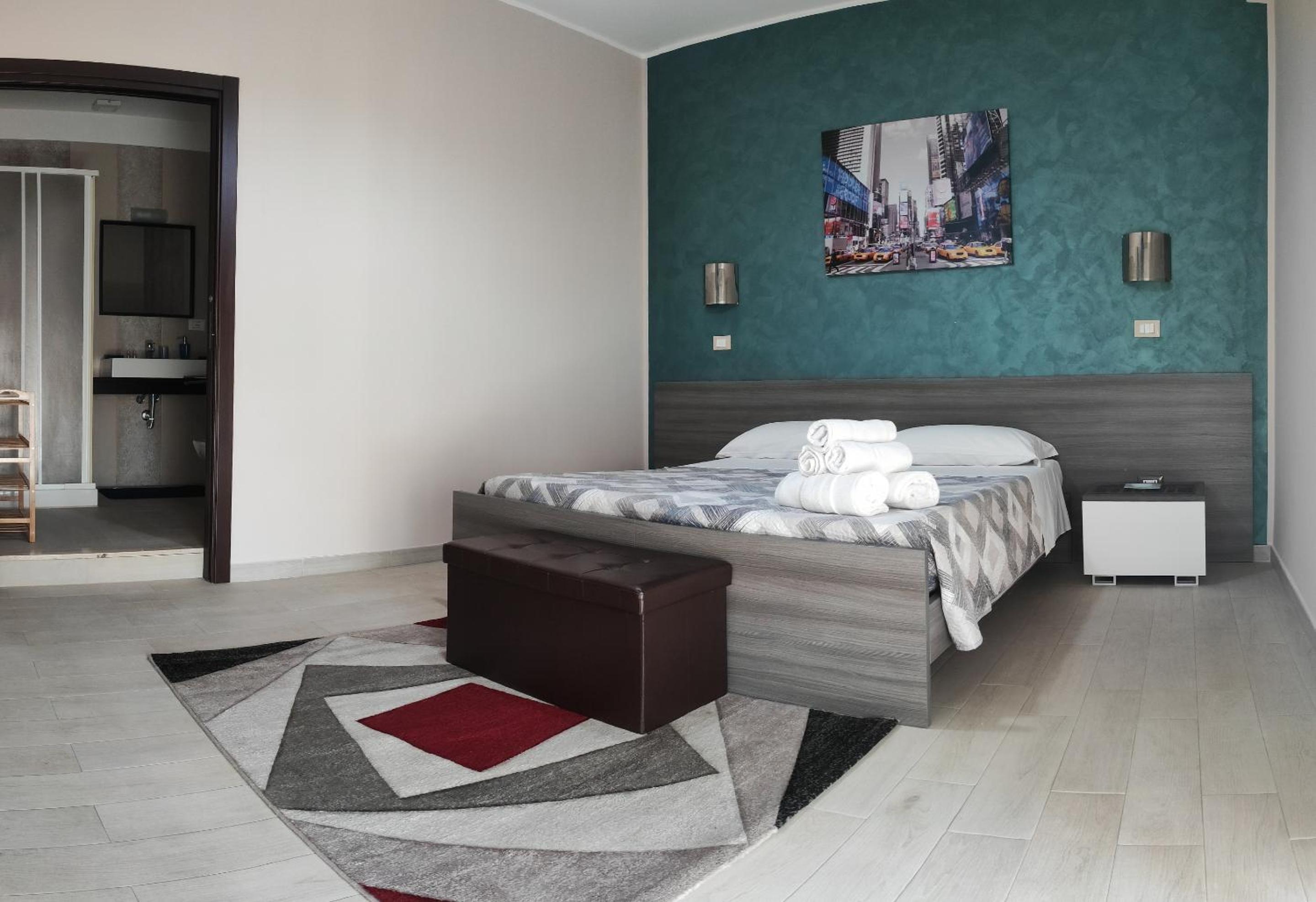 Superior Triple Room photo 3
