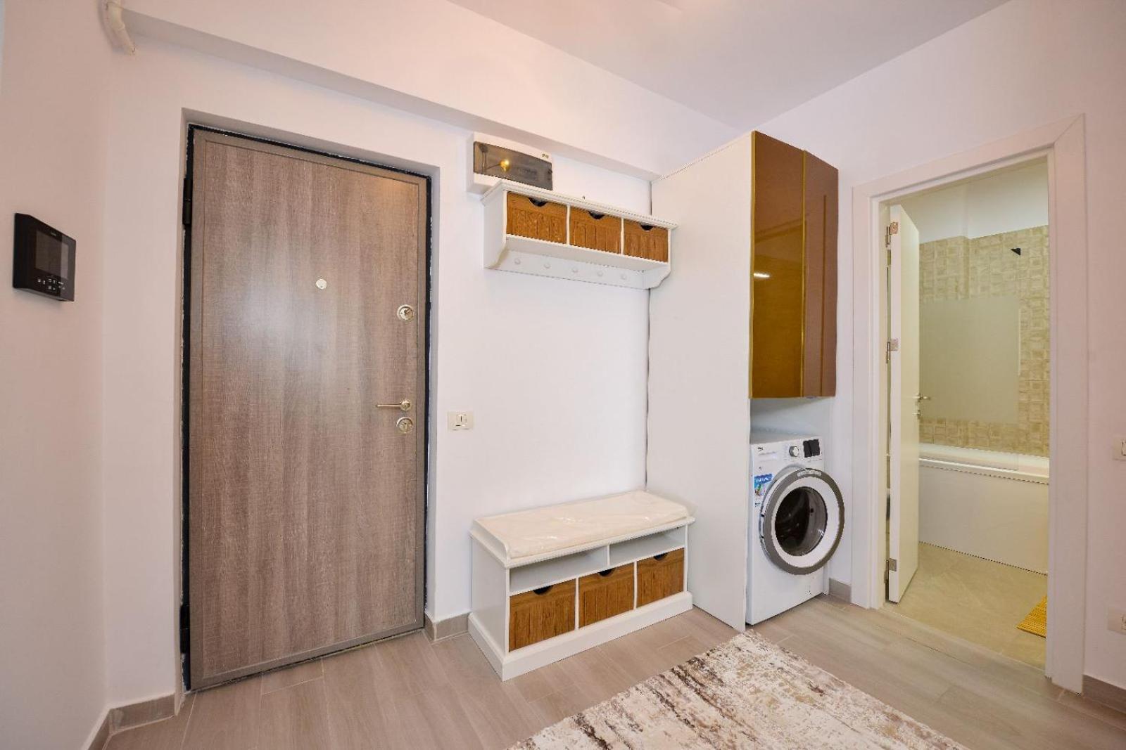 One-Bedroom Apartment - Photo 4