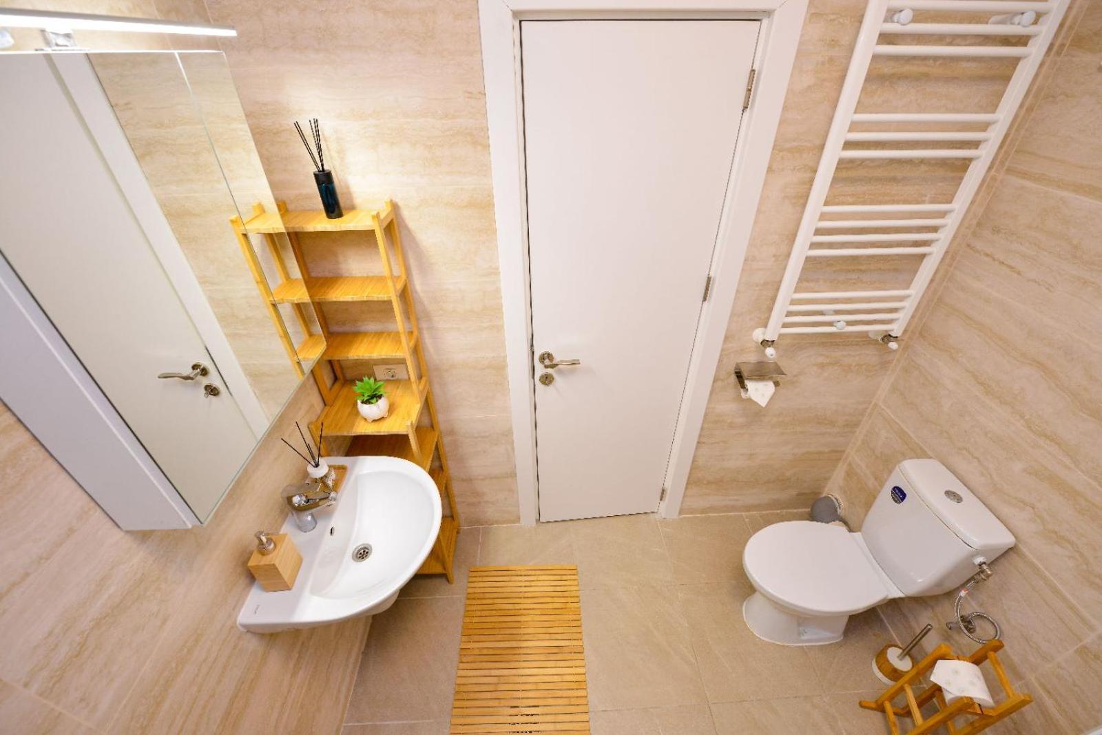 One-Bedroom Apartment - Photo 12
