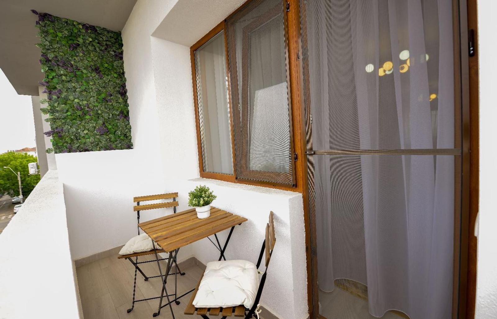 One-Bedroom Apartment - Photo 33