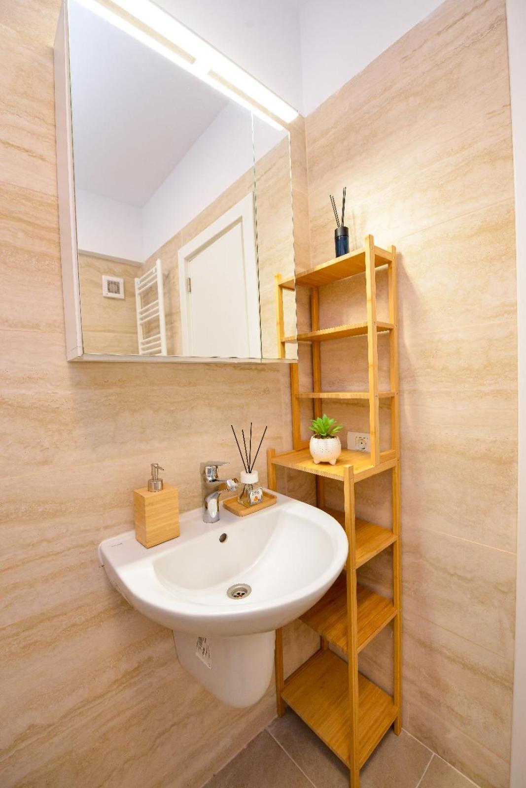 One-Bedroom Apartment - Photo 69