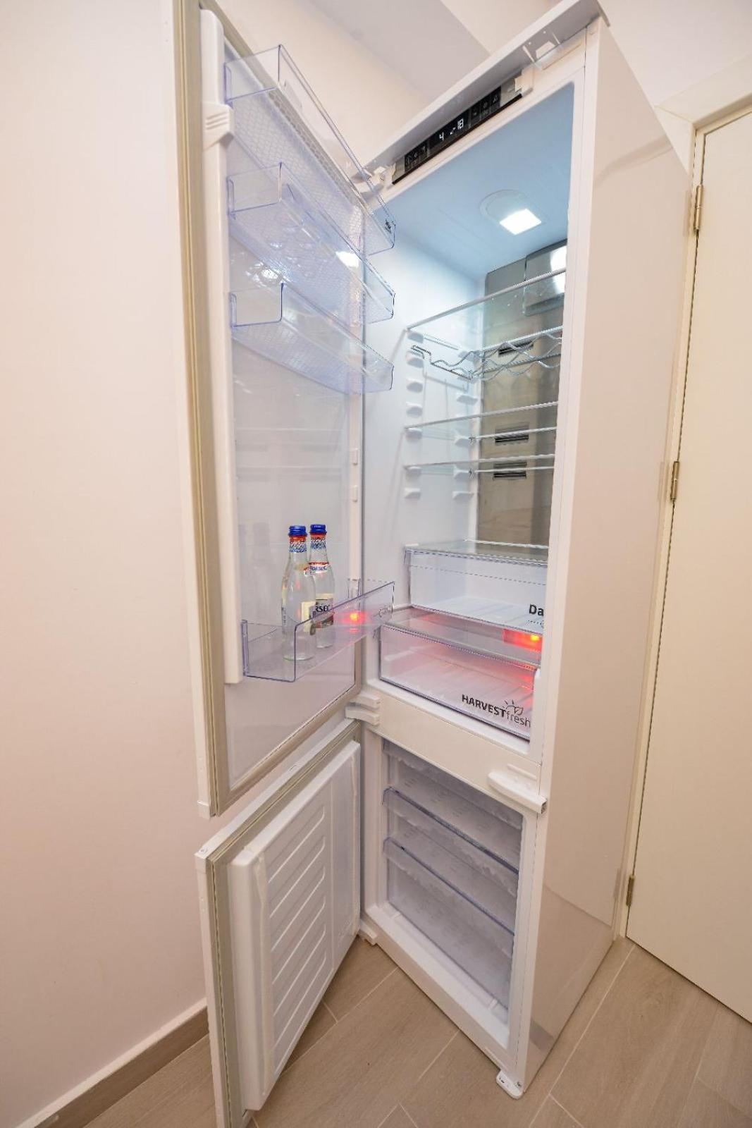 One-Bedroom Apartment - Photo 39
